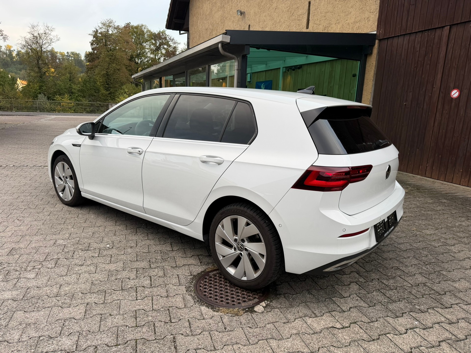 VW Golf 2.0 TDI Style DSG-image-5