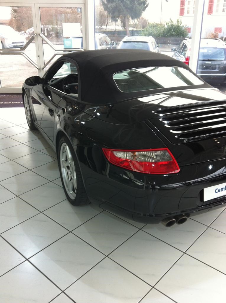 PORSCHE 911 Cabrio Carrera 4S-image-4