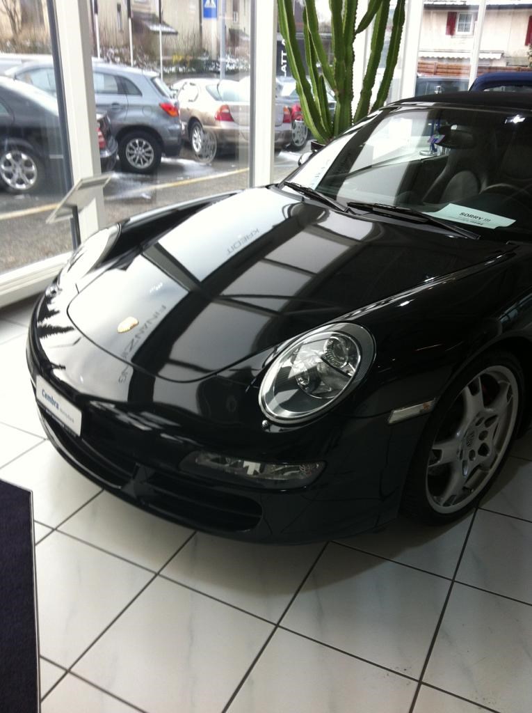 PORSCHE 911 Cabrio Carrera 4S-image-6