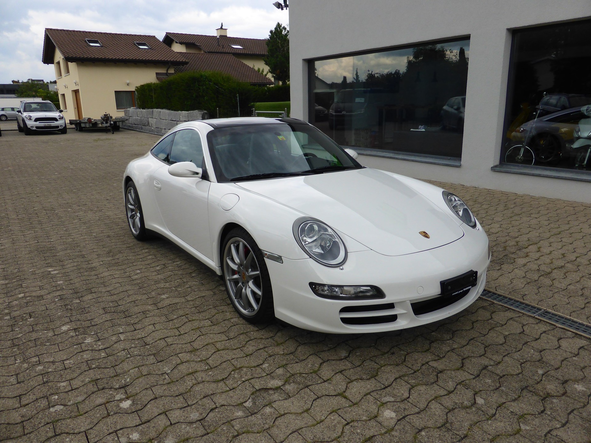 PORSCHE 911 Targa 4S-image-2