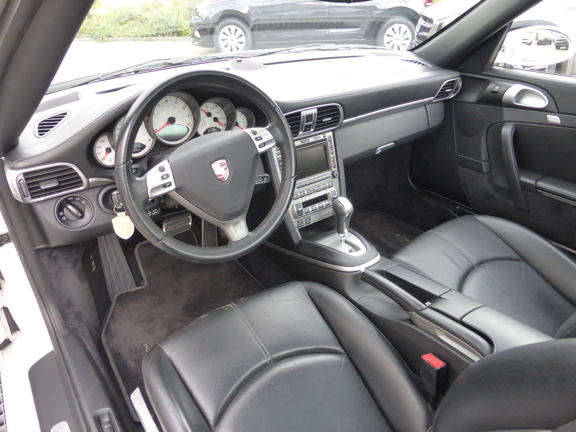 PORSCHE 911 Targa 4S-image-11