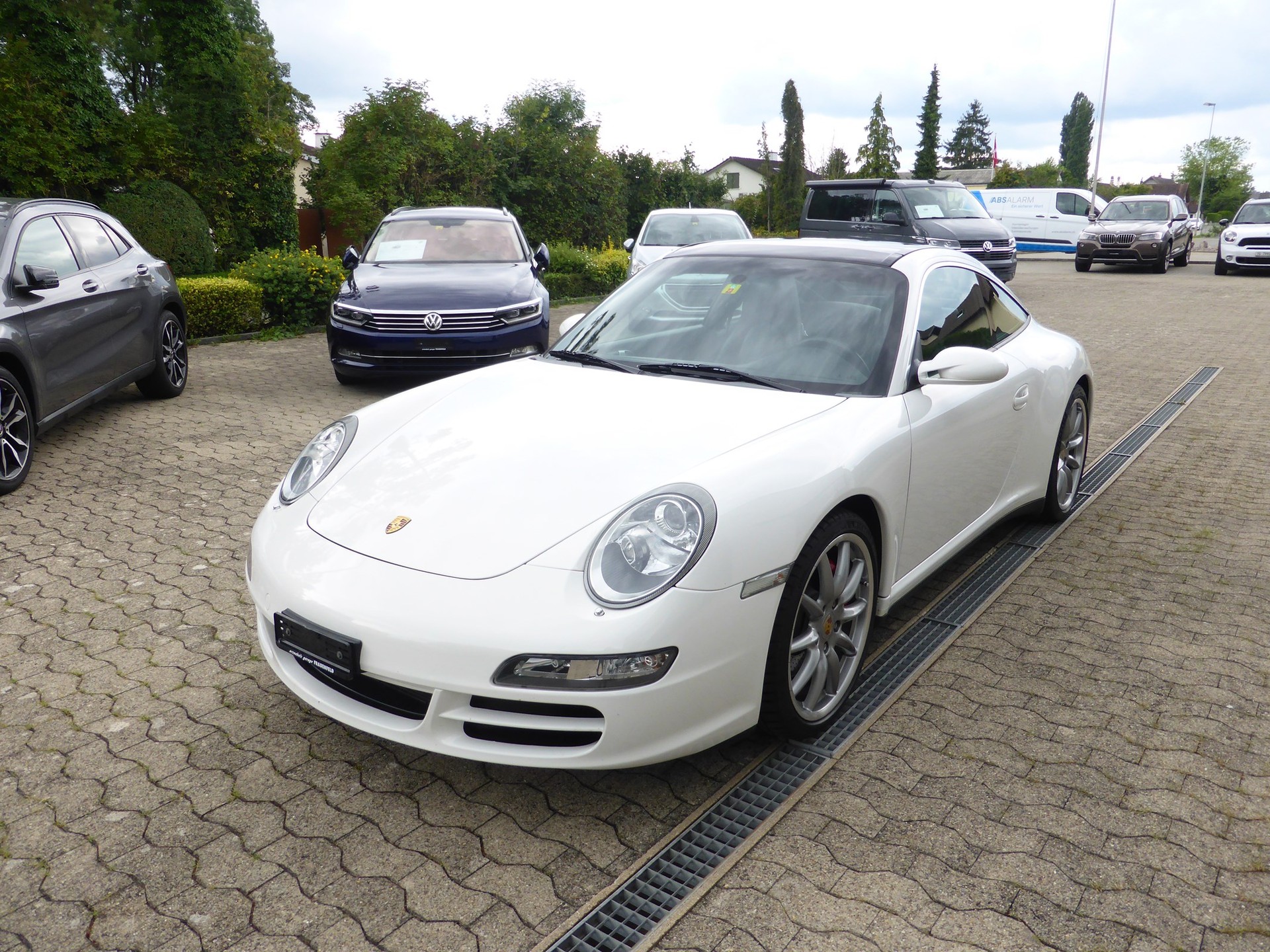 PORSCHE 911 Targa 4S-image-3