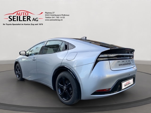 TOYOTA Prius 2.0VVT-i Plug-in Hybrid Style-showroom-element-2