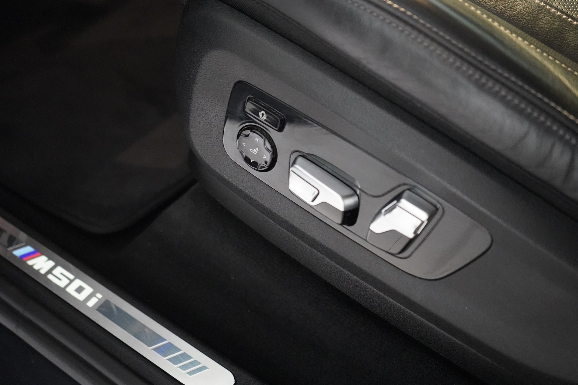 BMW X5 xDrive M50i / CH-Fahrzeug-image-16
