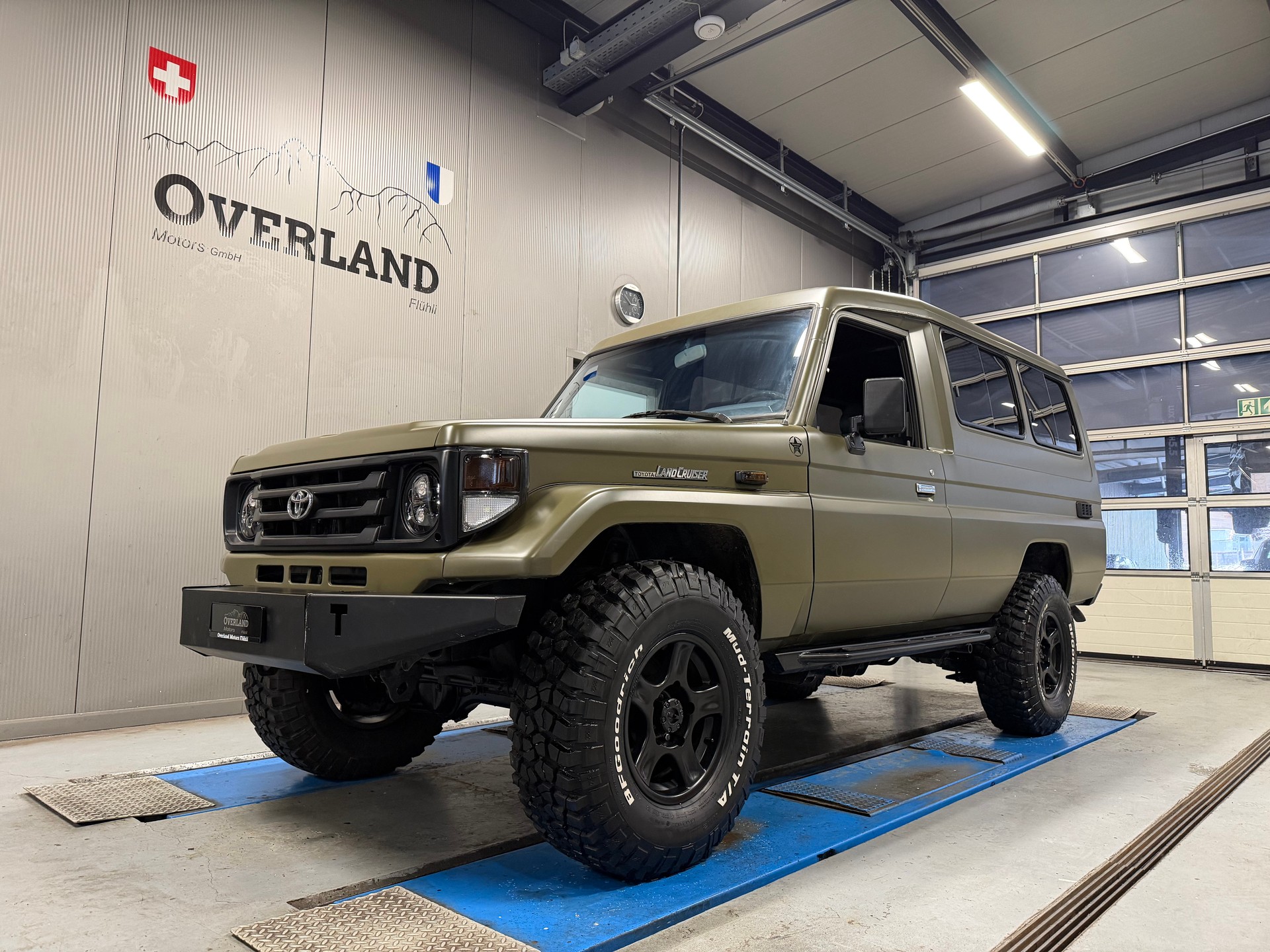 TOYOTA Land Cruiser 400 Hdt Long 4.2D-image-4