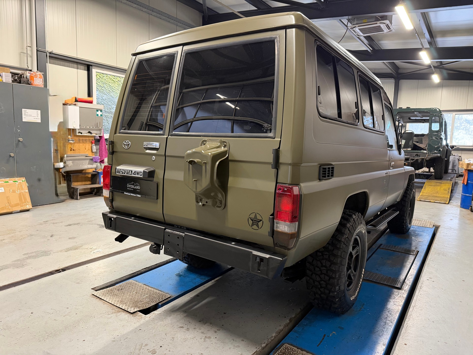 TOYOTA Land Cruiser 400 Hdt Long 4.2D-image-11