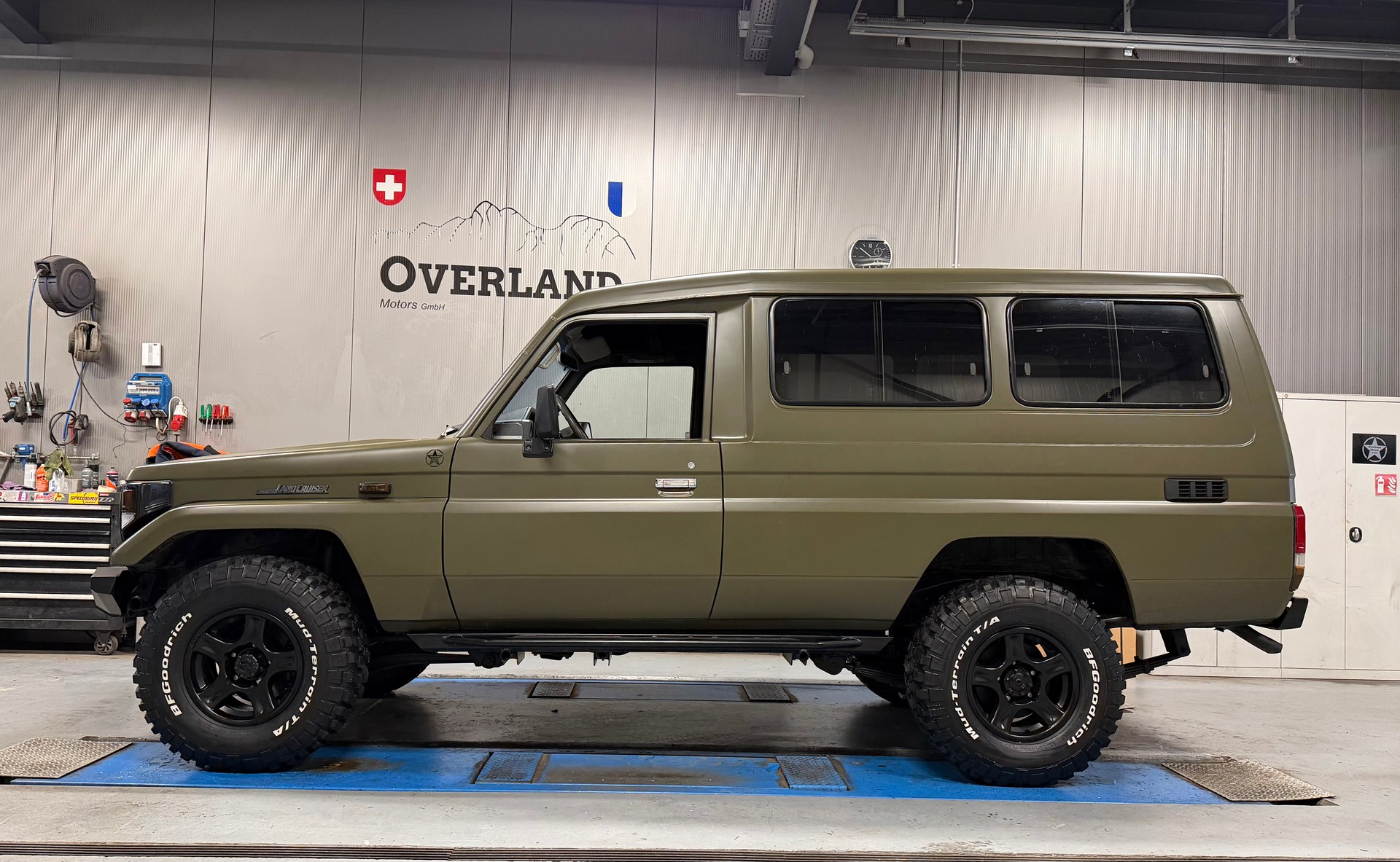 TOYOTA Land Cruiser 400 Hdt Long 4.2D-image-1