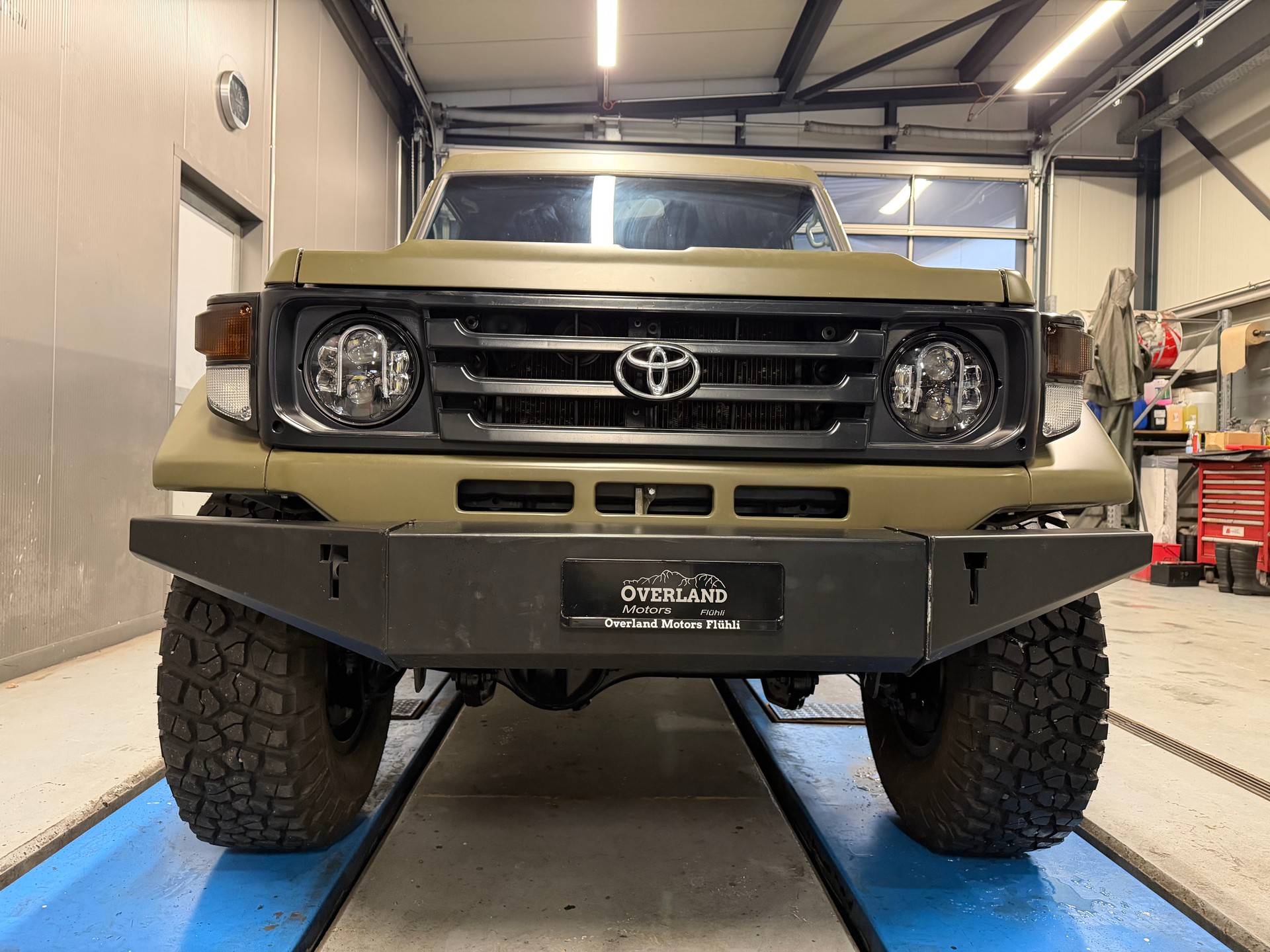 TOYOTA Land Cruiser 400 Hdt Long 4.2D-image-13