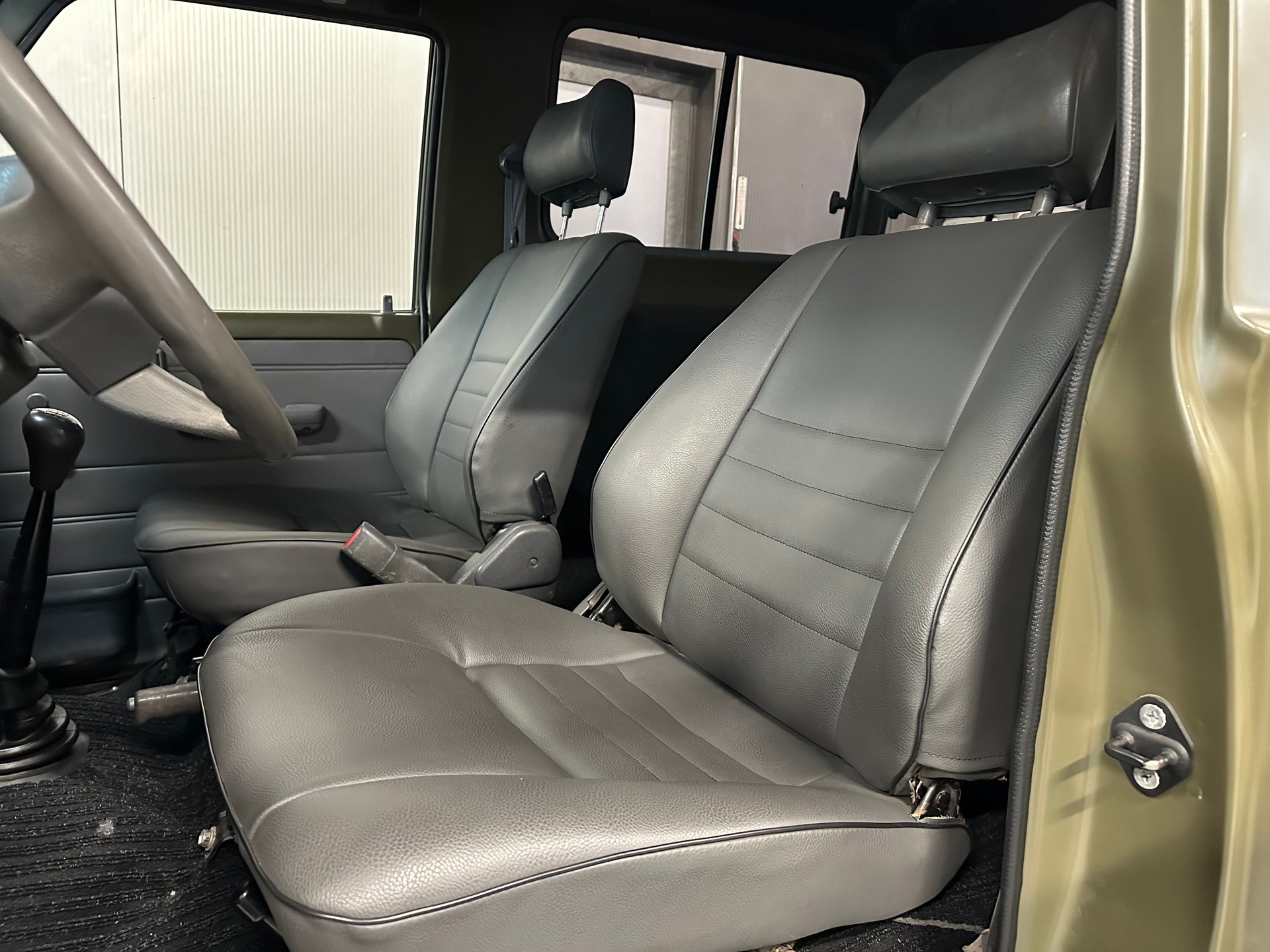 TOYOTA Land Cruiser 400 Hdt Long 4.2D-image-6