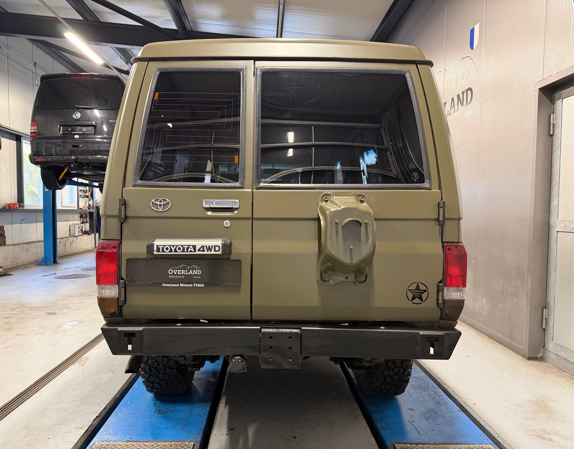 TOYOTA Land Cruiser 400 Hdt Long 4.2D-image-3