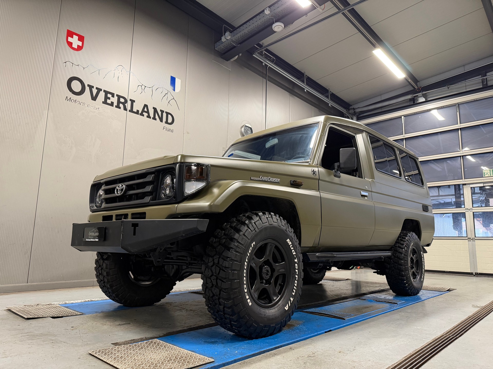TOYOTA Land Cruiser 400 Hdt Long 4.2D-image-0