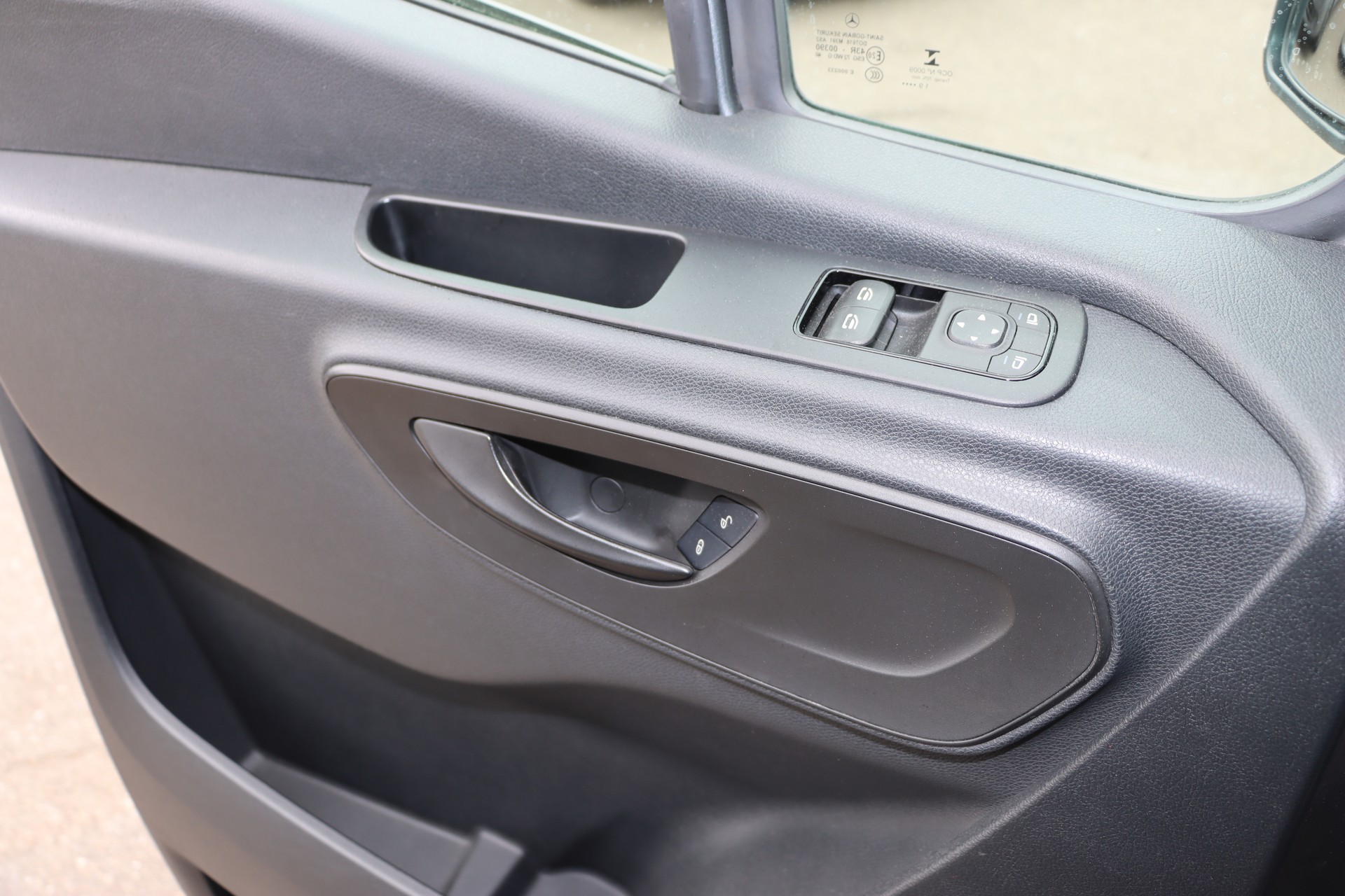 MERCEDES-BENZ Sprinter 216 CDI Standard 7G-TRONIC PLUS-image-22