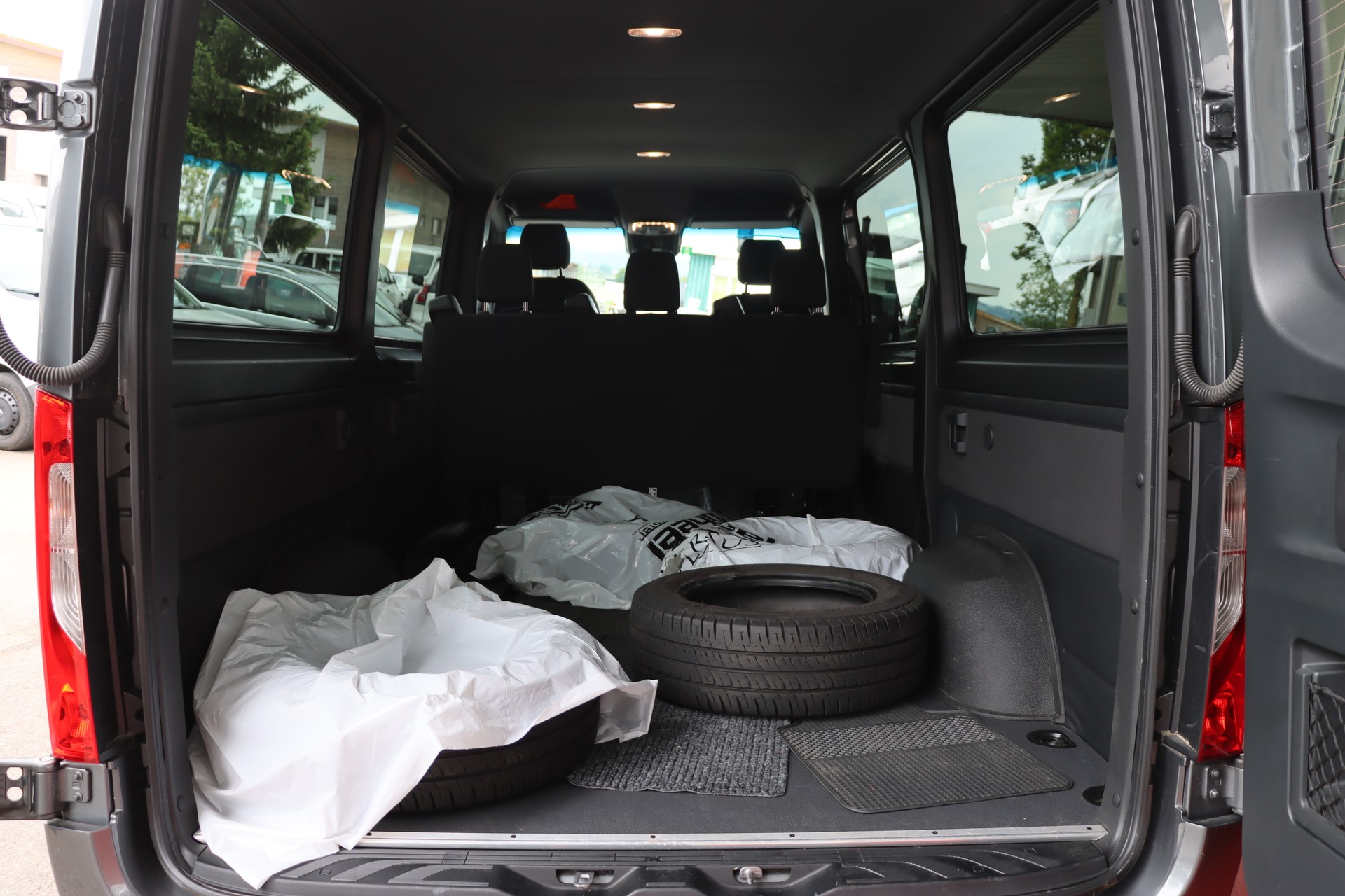 MERCEDES-BENZ Sprinter 216 CDI Standard 7G-TRONIC PLUS-image-9