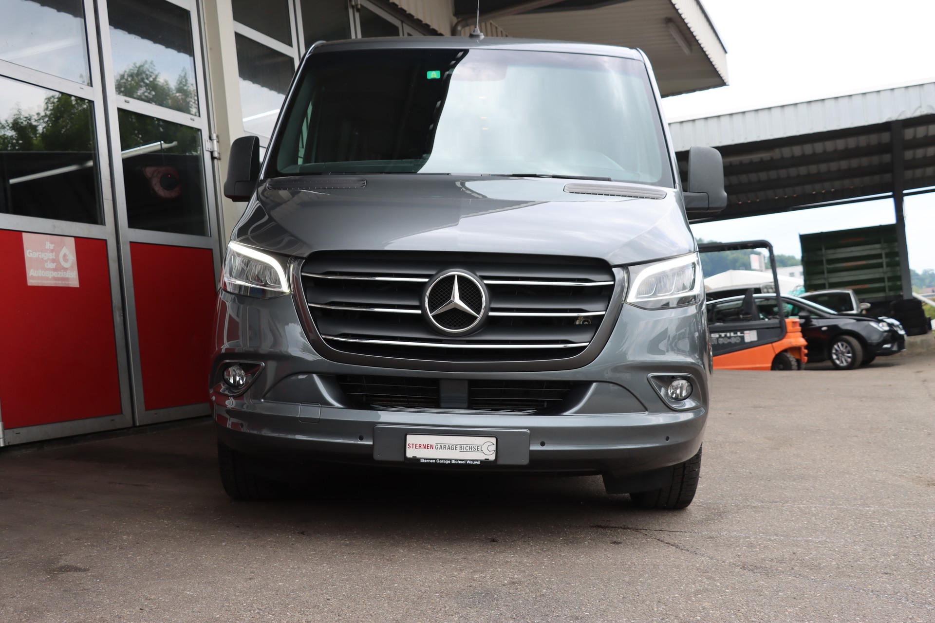 MERCEDES-BENZ Sprinter 216 CDI Standard 7G-TRONIC PLUS-showroom-element-2
