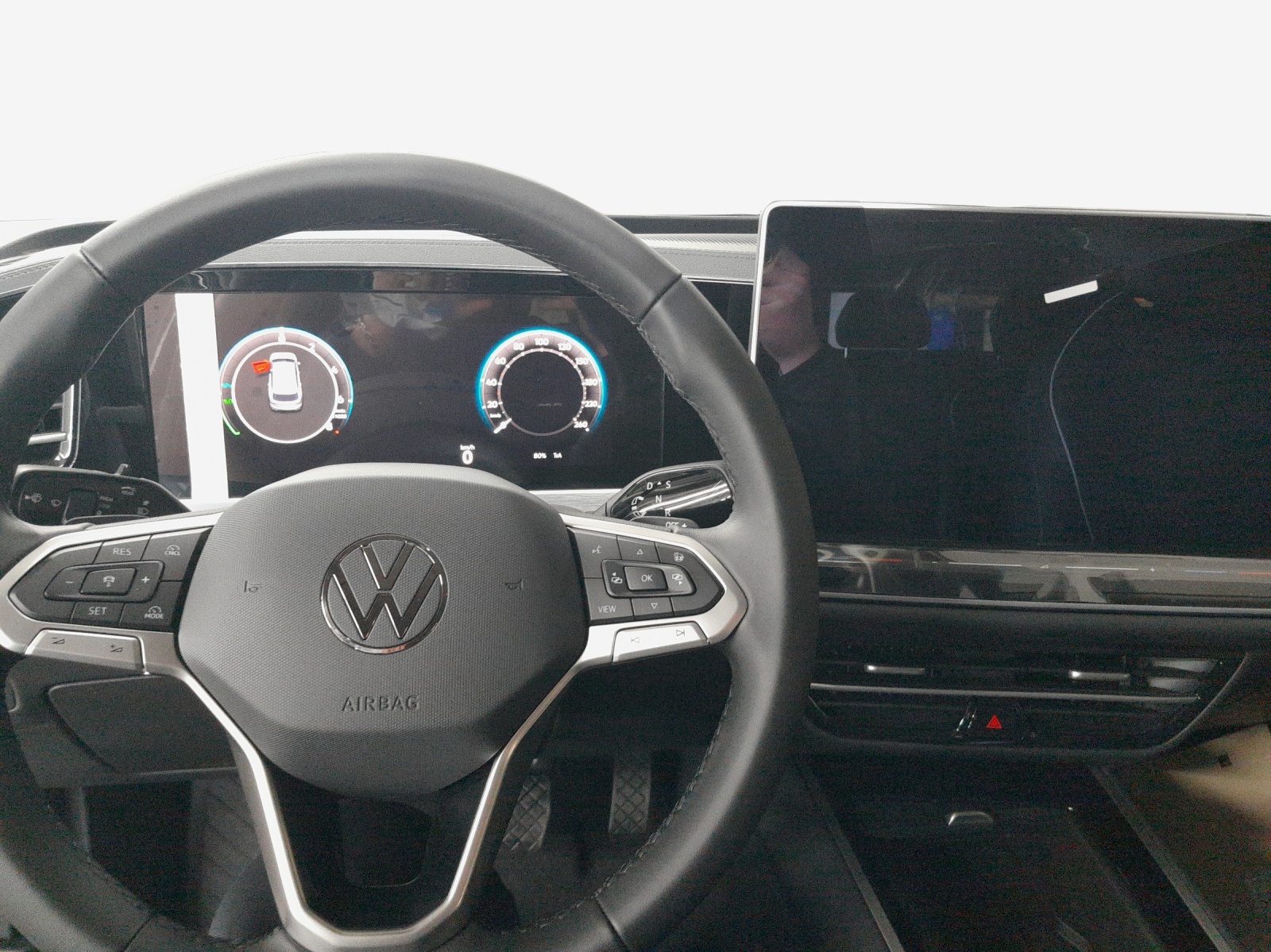 VW Passat Variant 1.5 TSI evo2 Plug-In- Hybrid Elegance DSG-image-8