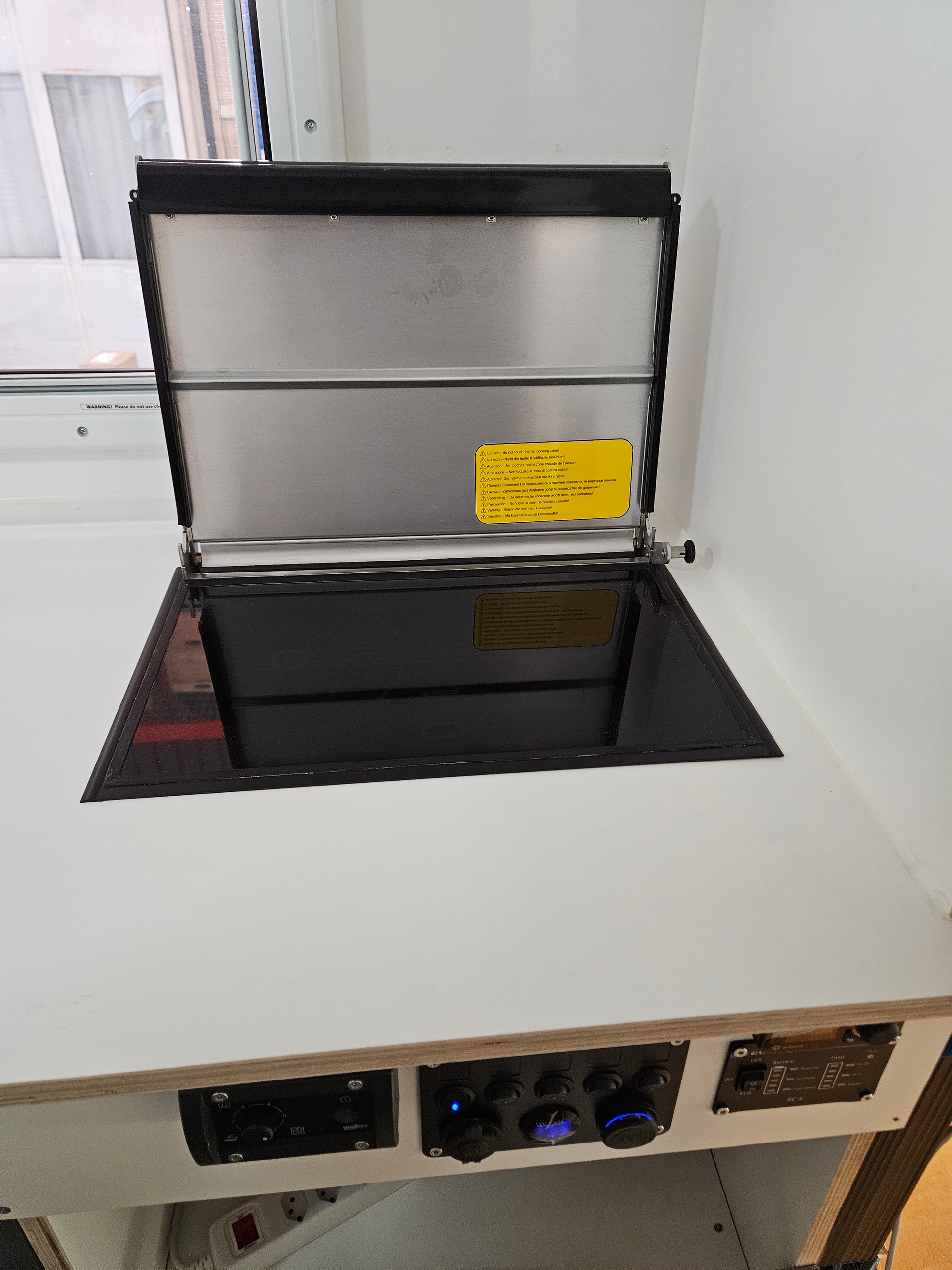 MERCEDES-BENZ 516 4x4 Funktionales Familien Abenteuermobil, ohne Gasinstallation-image-14