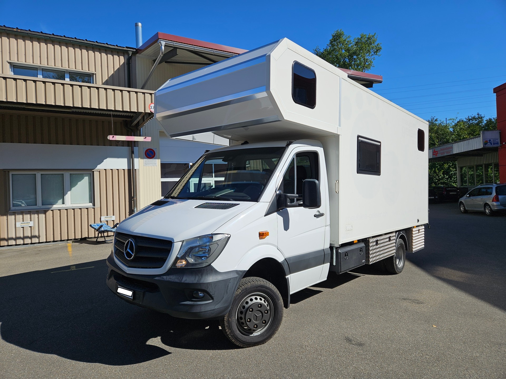 MERCEDES-BENZ 516 4x4 Funktionales Familien Abenteuermobil, ohne Gasinstallation-image-0