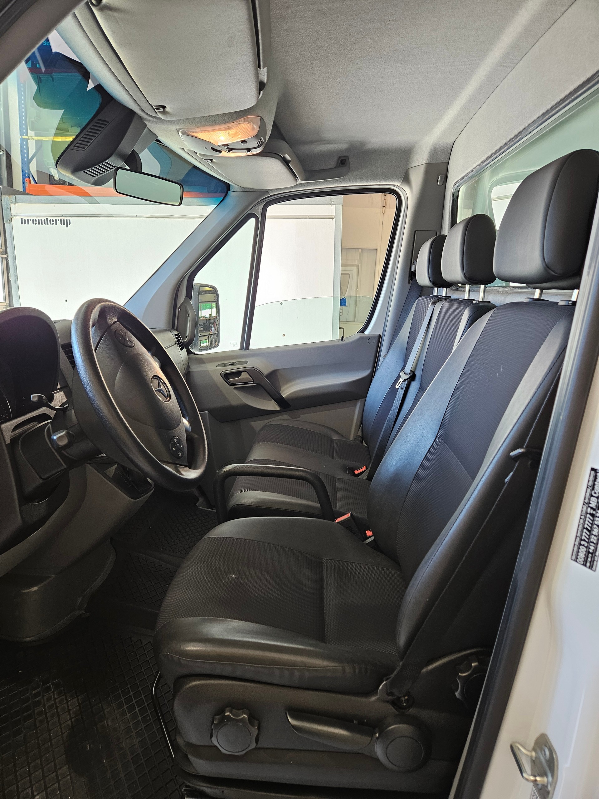MERCEDES-BENZ 516 4x4 Funktionales Familien Abenteuermobil, ohne Gasinstallation-image-10