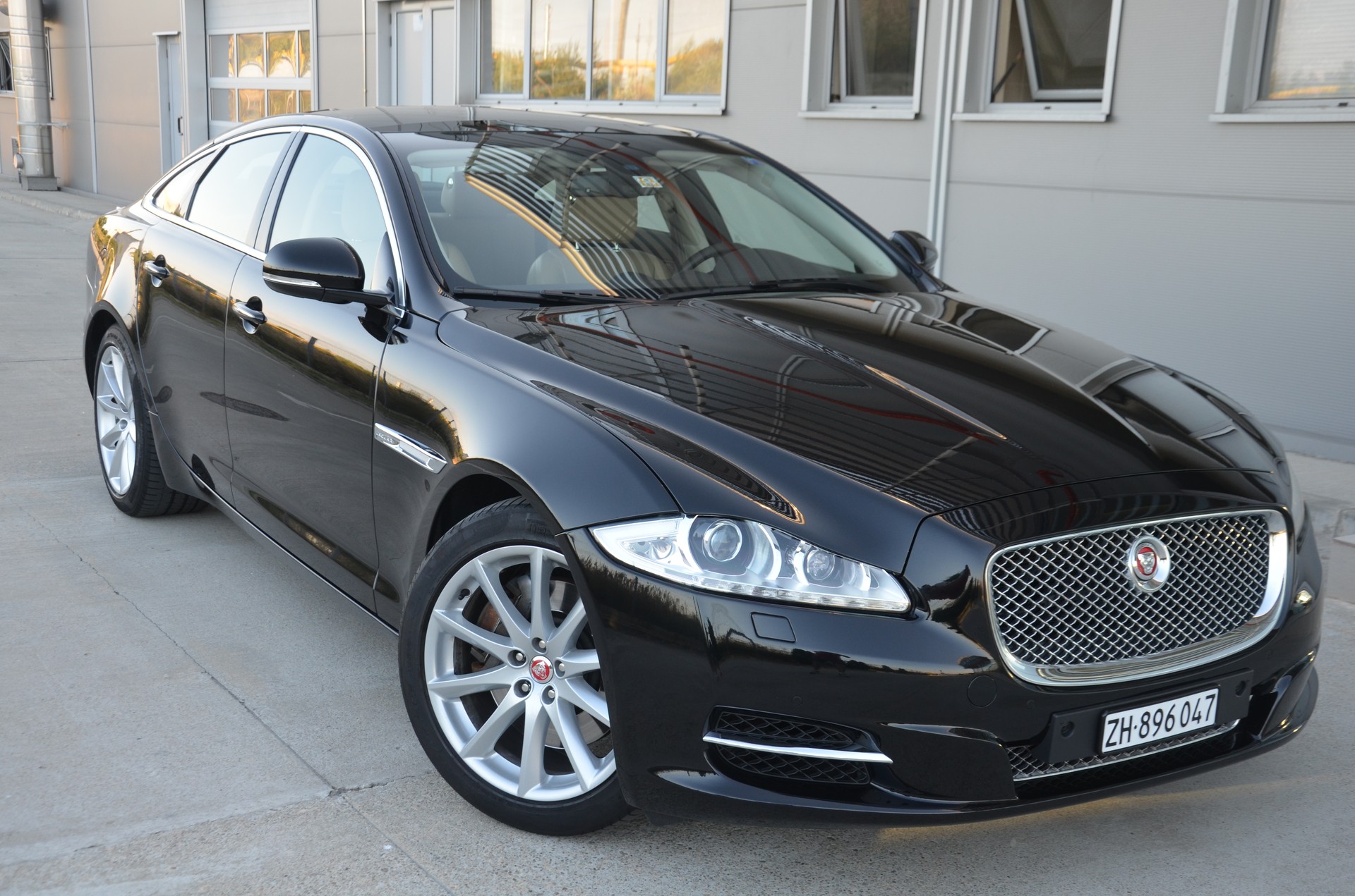JAGUAR XJ 3.0d V6 Premium Luxury Automatic