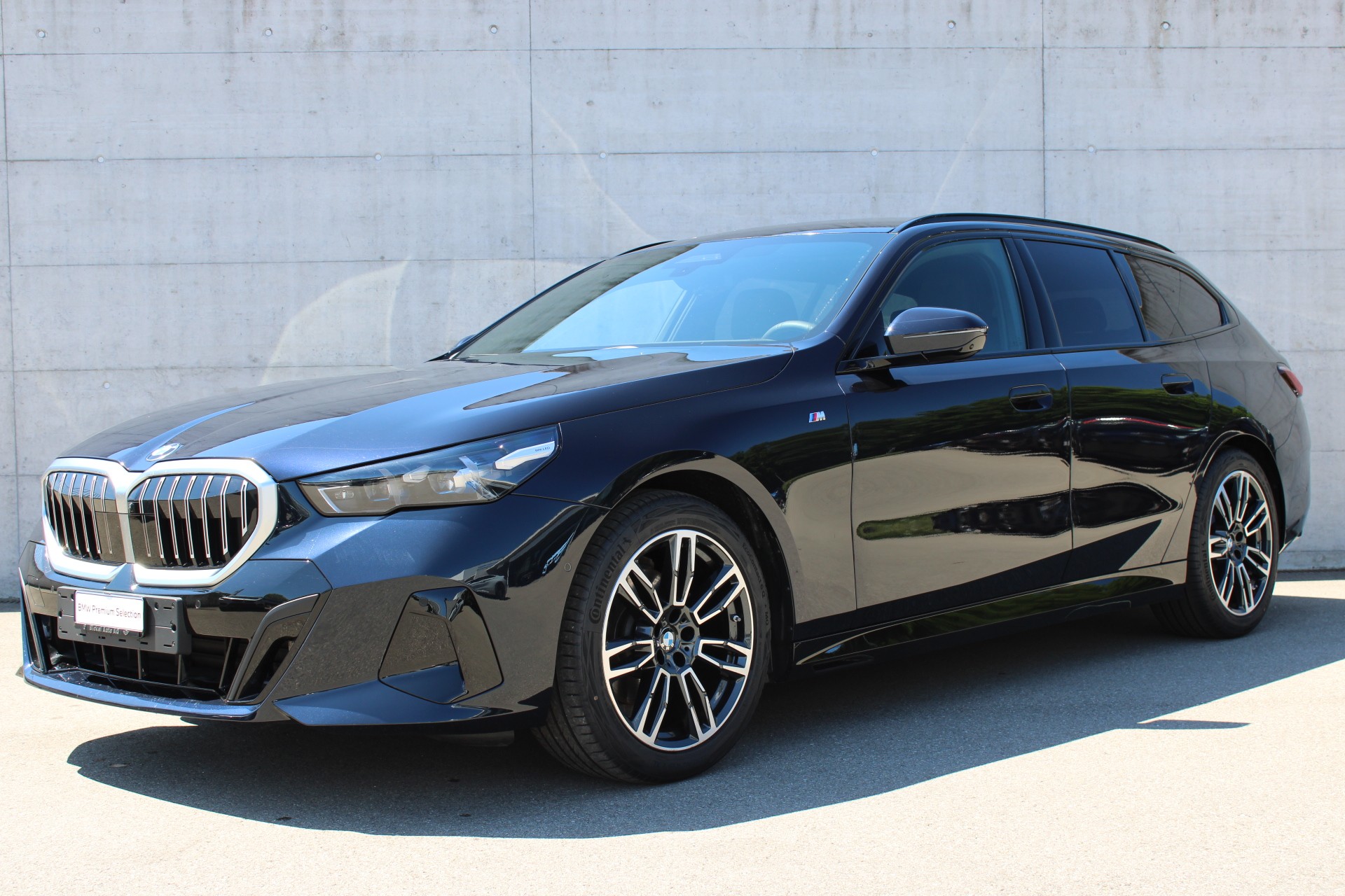 BMW 520d xDrive Touring M Sport-image-1