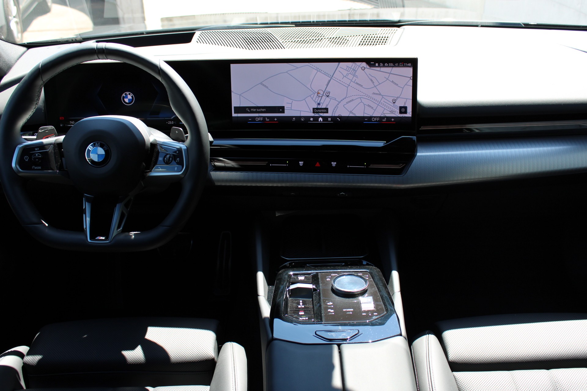 BMW 520d xDrive Touring M Sport-image-8
