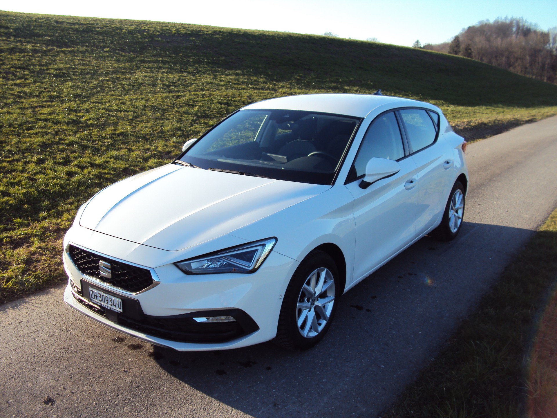 SEAT Leon 1.5 TGI DSG Style-image-0