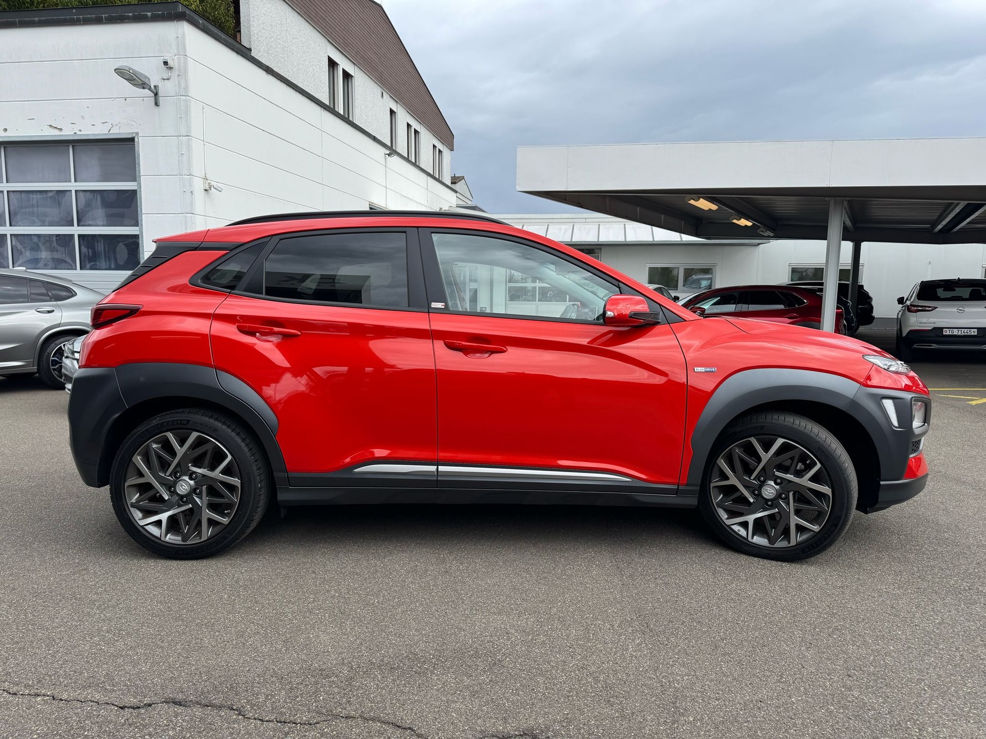 HYUNDAI Kona 1.6 GDi HEV Amplia DCT-image-3