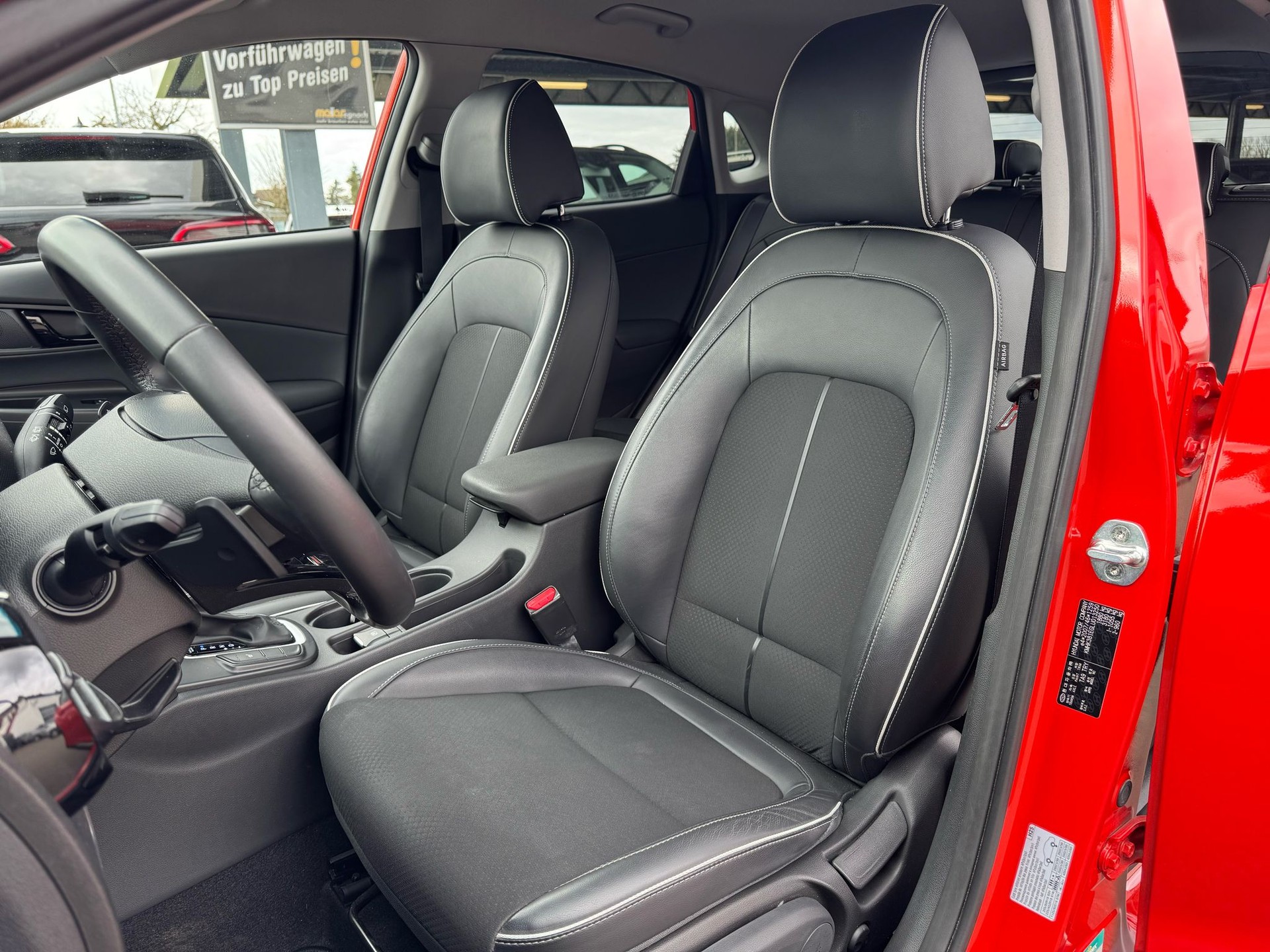 HYUNDAI Kona 1.6 GDi HEV Amplia DCT-image-9