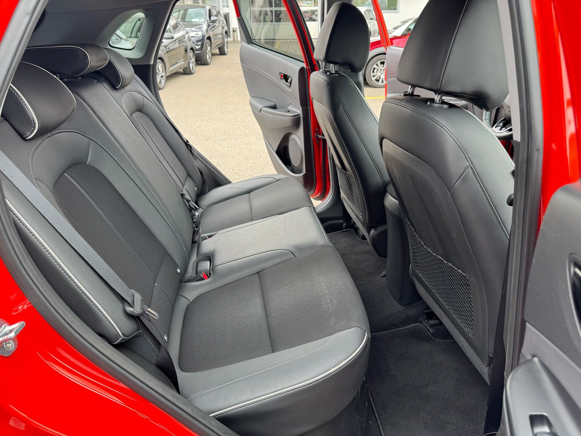 HYUNDAI Kona 1.6 GDi HEV Amplia DCT-image-12