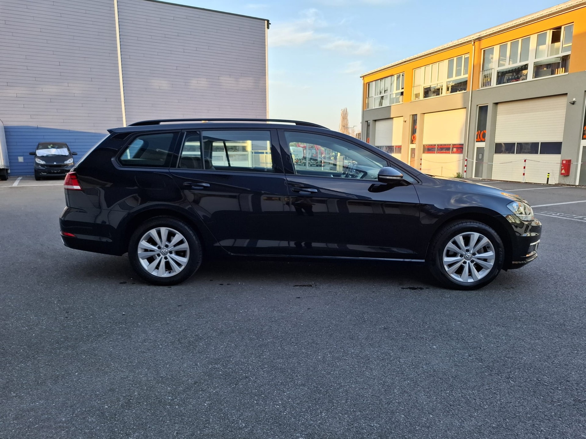 VW Golf Variant 1.4 TSI Comfortline DSG-image-5