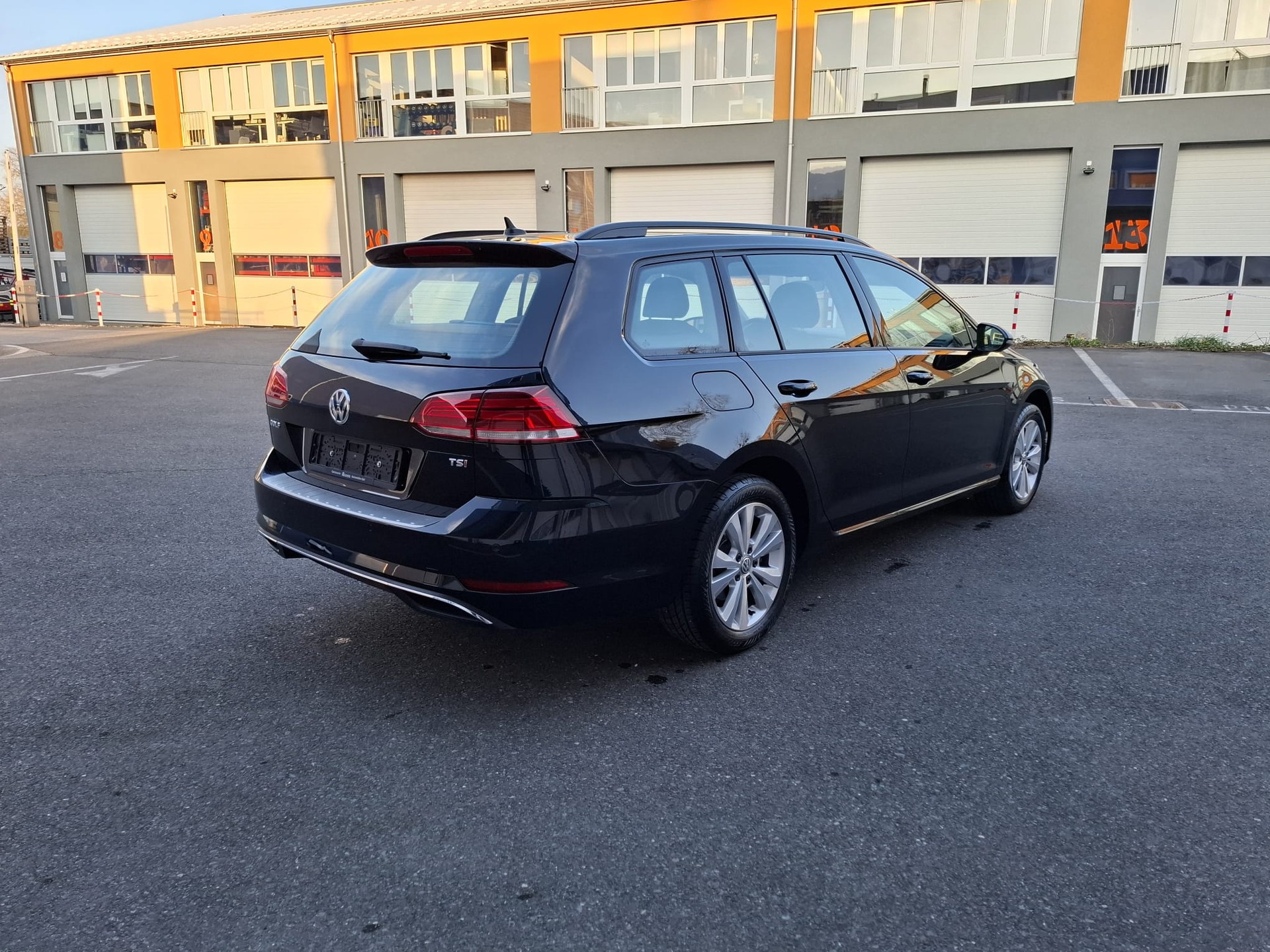 VW Golf Variant 1.4 TSI Comfortline DSG-image-3