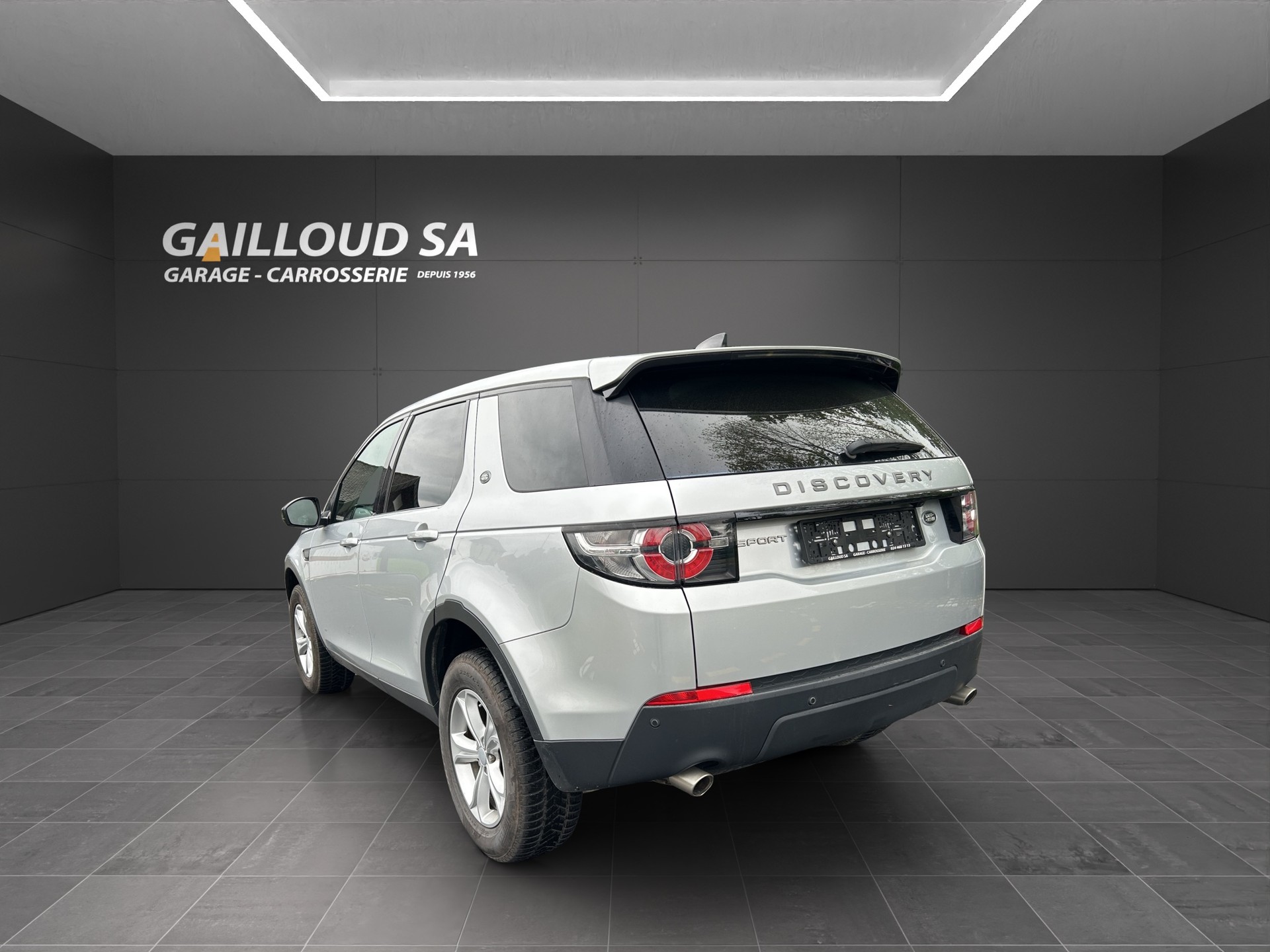 LAND ROVER Discovery Sport 2.0 TD4 Pure-showroom-element-2