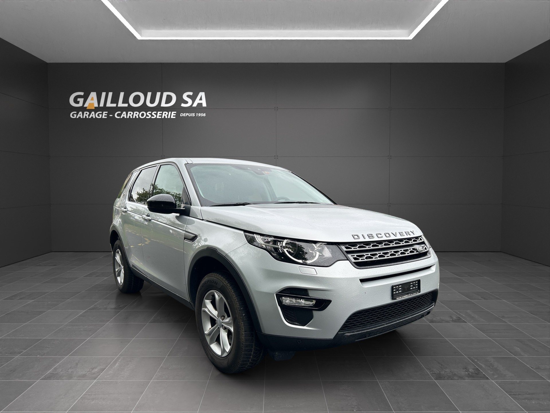 LAND ROVER Discovery Sport 2.0 TD4 Pure-showroom-element-1