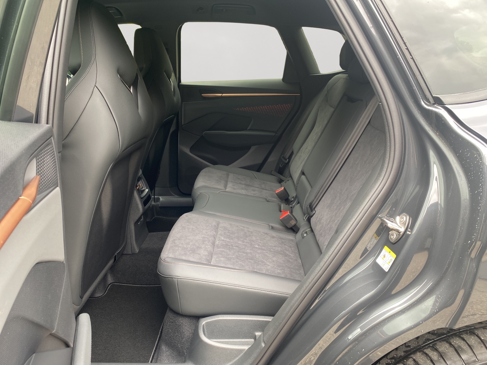 CUPRA Terramar 1.5 eHybrid DSG VZ-image-8