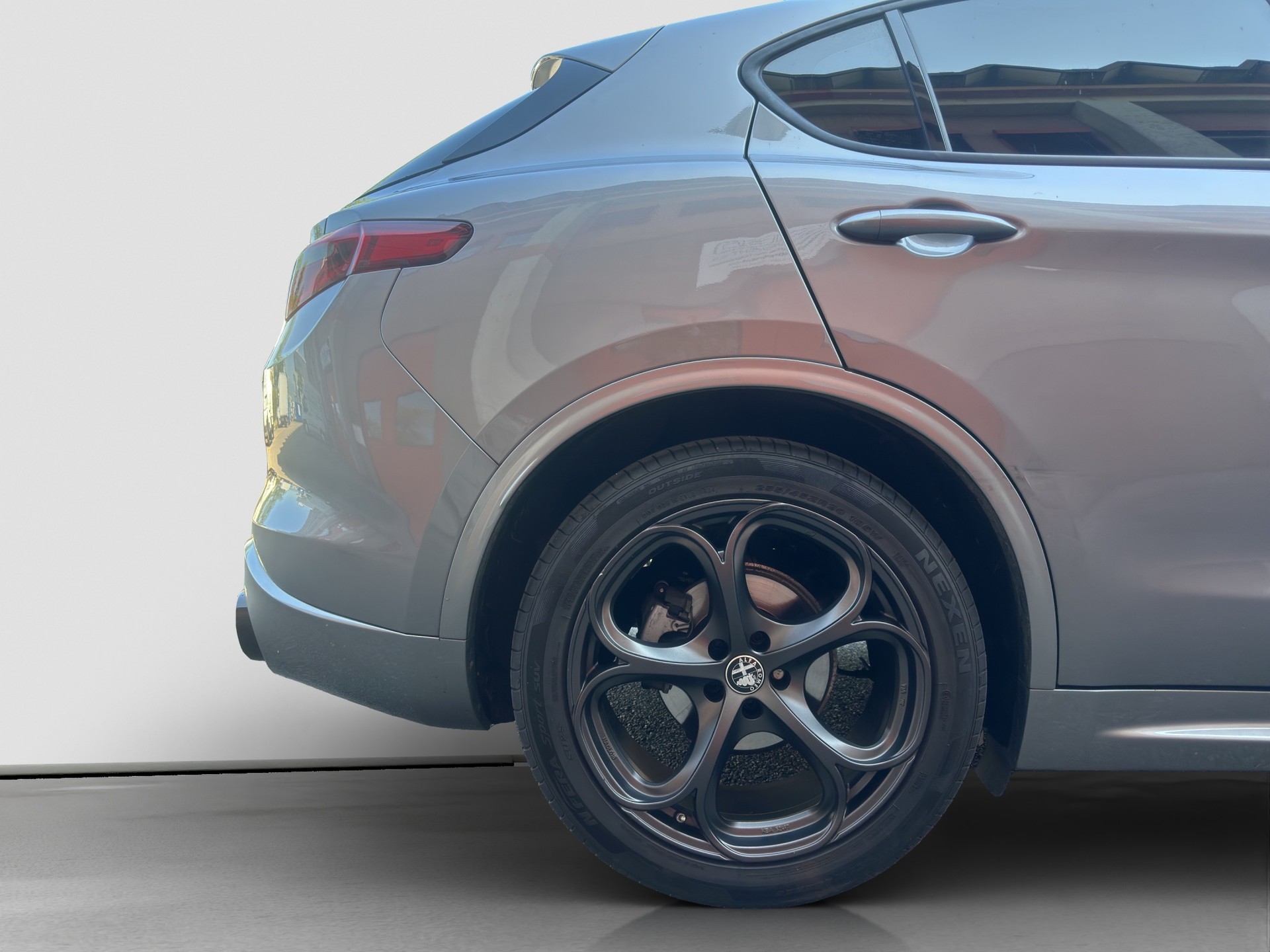 ALFA ROMEO Stelvio 2.2 JTDM Automatic-image-11
