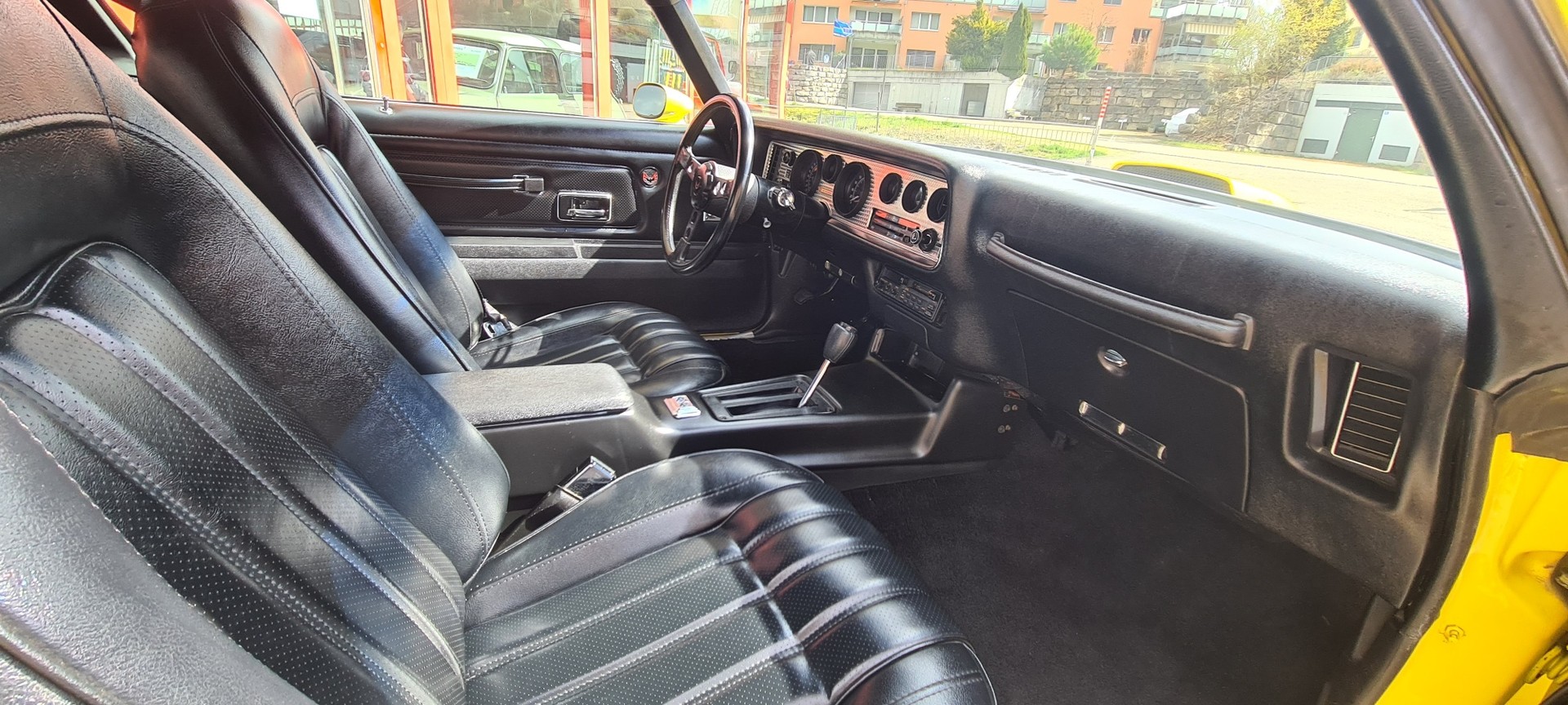 PONTIAC Trans AM 400 6.6 Liter Fisher Body-image-26
