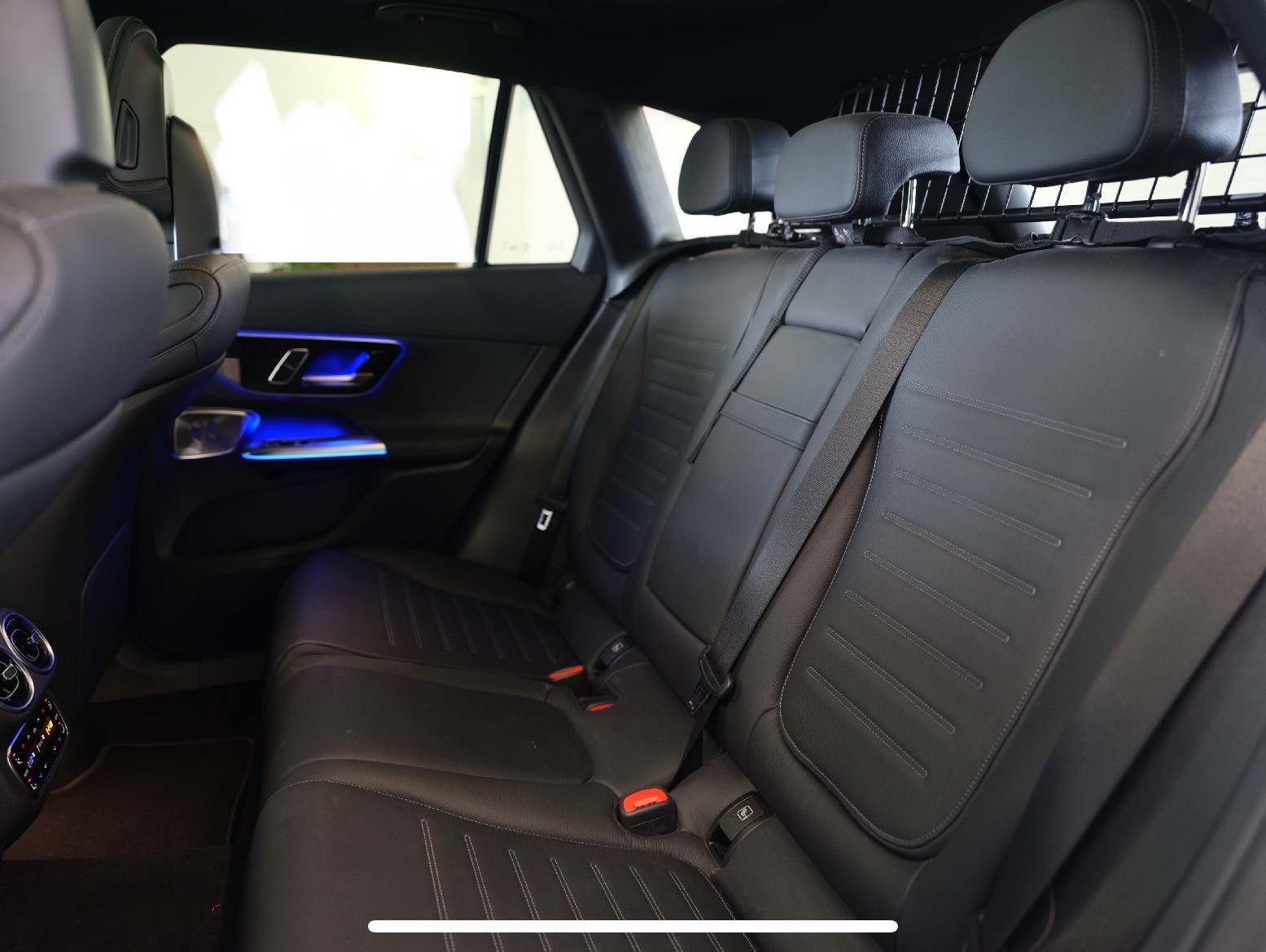 MERCEDES-BENZ GLC 300 e 4Matic 9G-Tronic-image-9