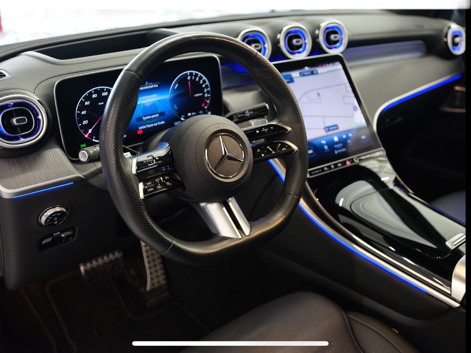 MERCEDES-BENZ GLC 300 e 4Matic 9G-Tronic-image-5