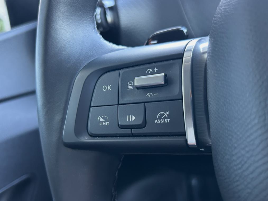 CITROEN C4 1.2 Pure Tech Feel EAT8-image-4