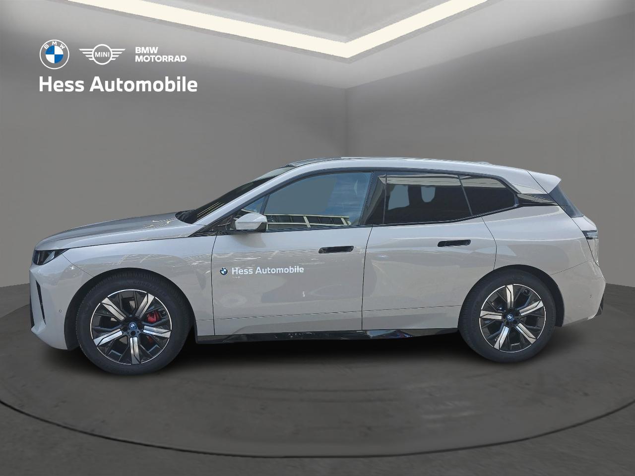 BMW iX xDrive45 M Sport Pro-image-2