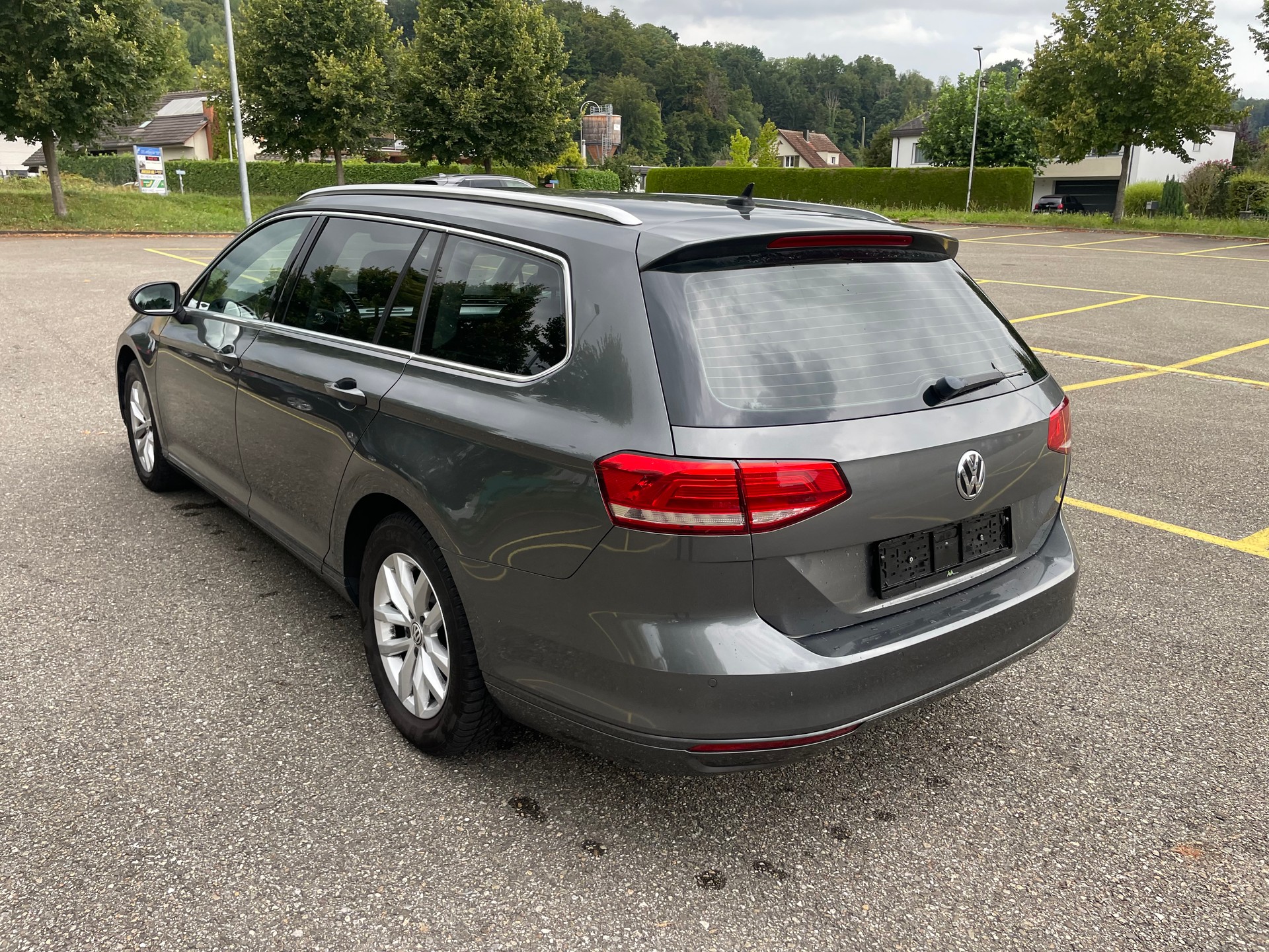 VW Passat Variant 1.6 TDI BMT Comfortline DSG-image-6