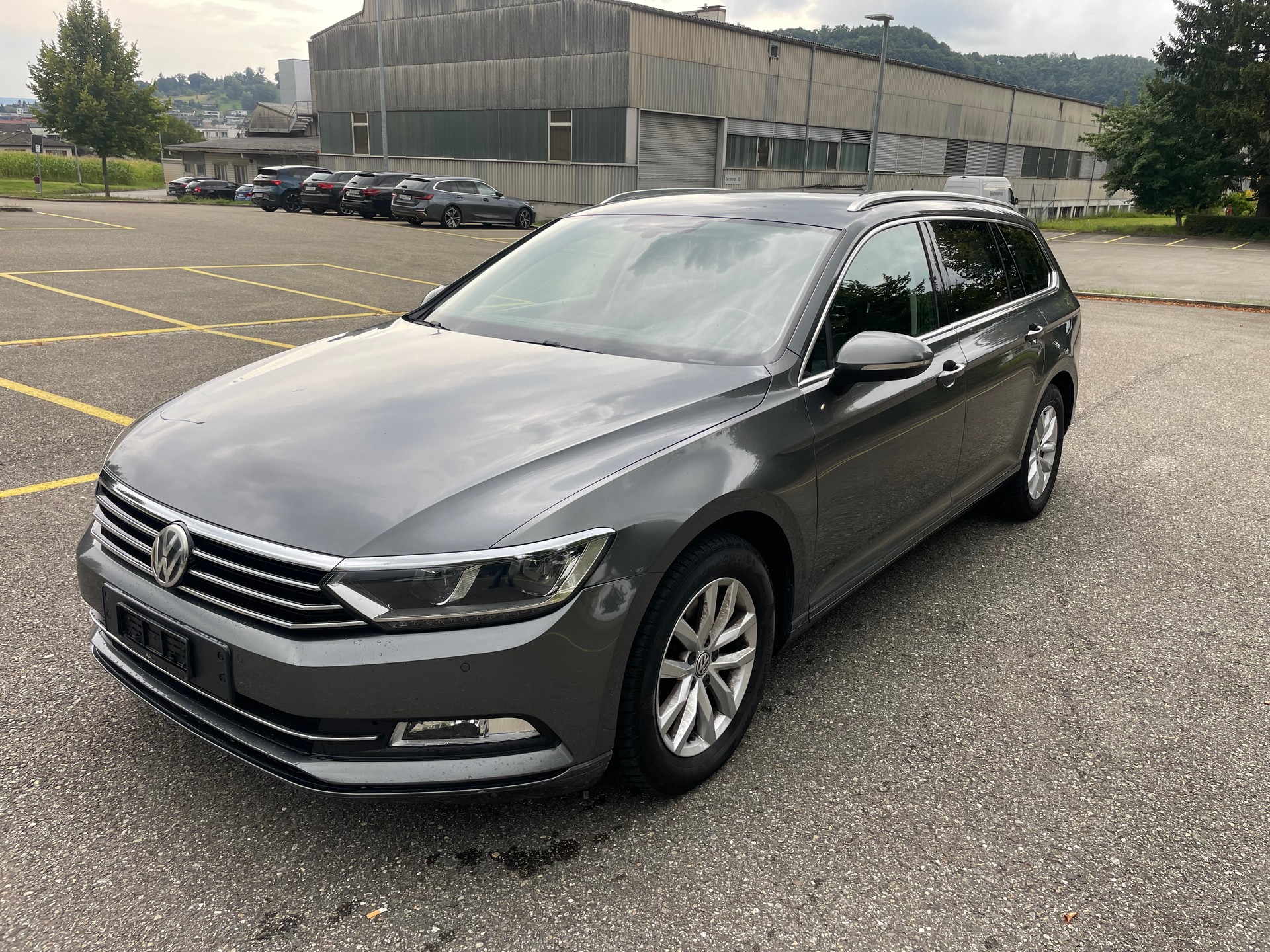 VW Passat Variant 1.6 TDI BMT Comfortline DSG-image-2