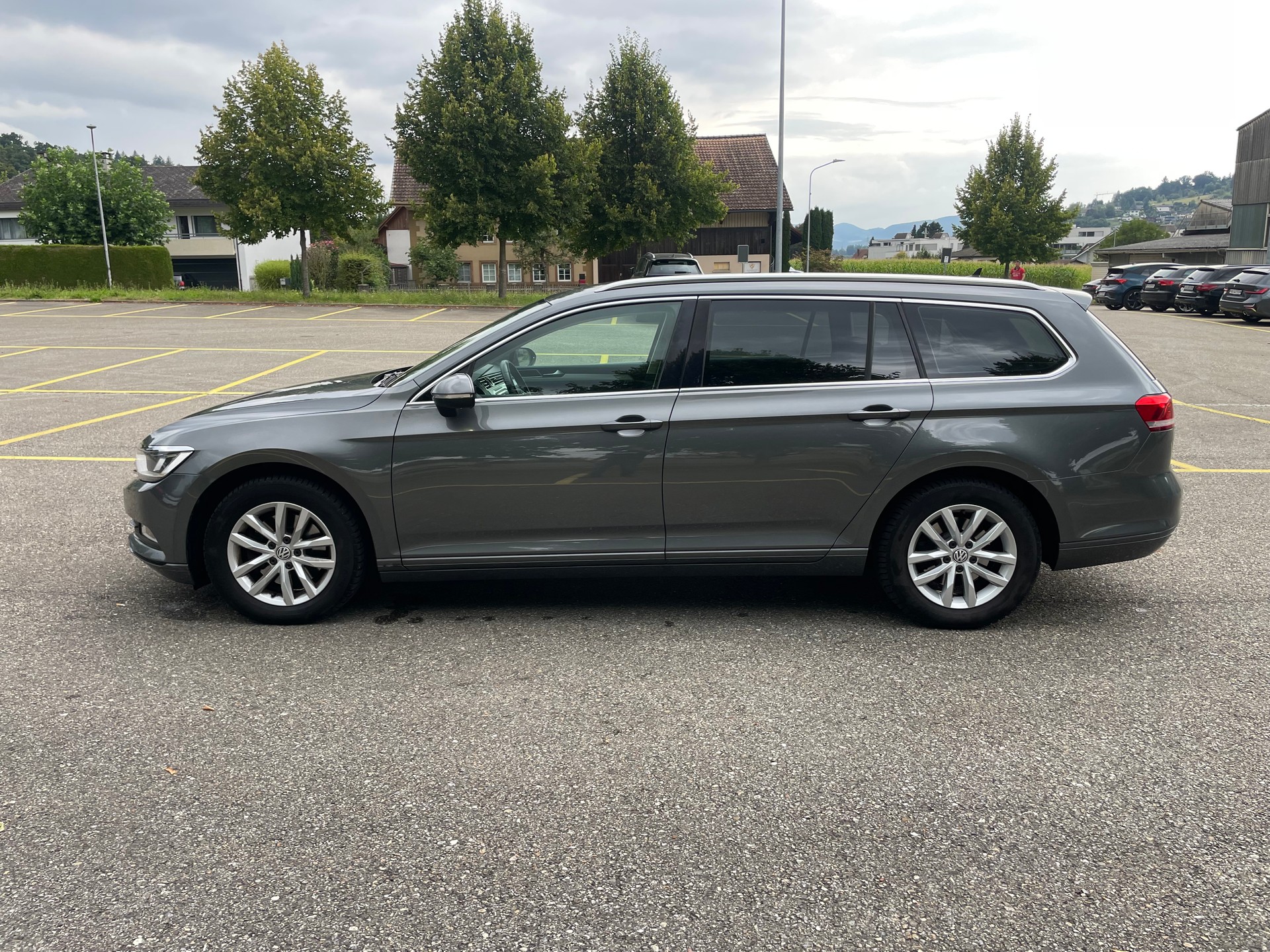 VW Passat Variant 1.6 TDI BMT Comfortline DSG-image-7