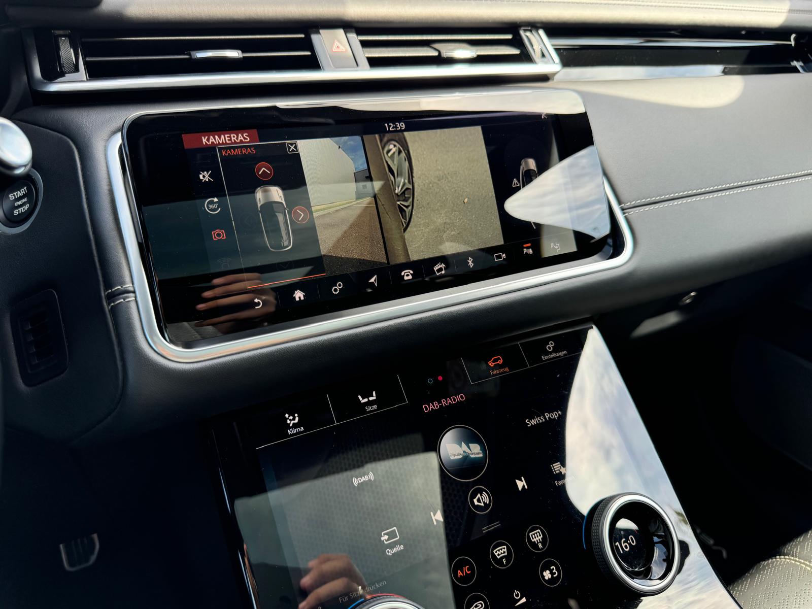 LAND ROVER Range Rover Velar Black R-Dynamic Edition 240 HSE Automatic-image-21