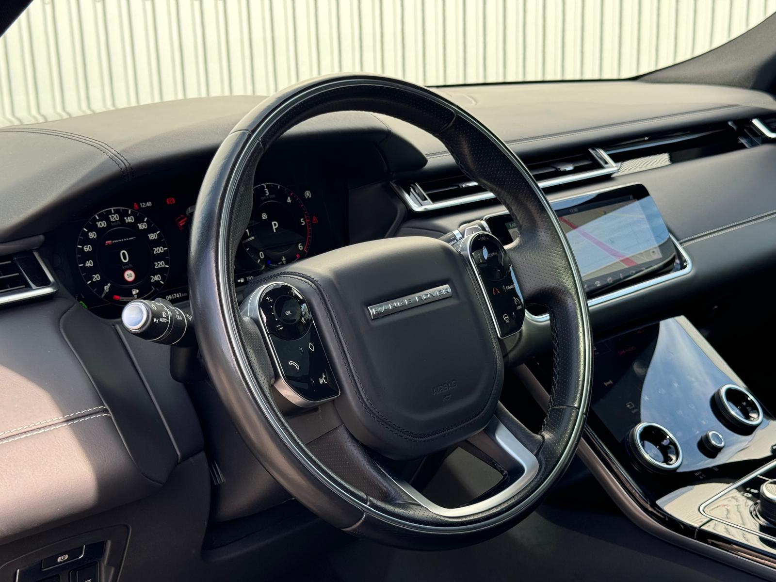 LAND ROVER Range Rover Velar Black R-Dynamic Edition 240 HSE Automatic-image-9