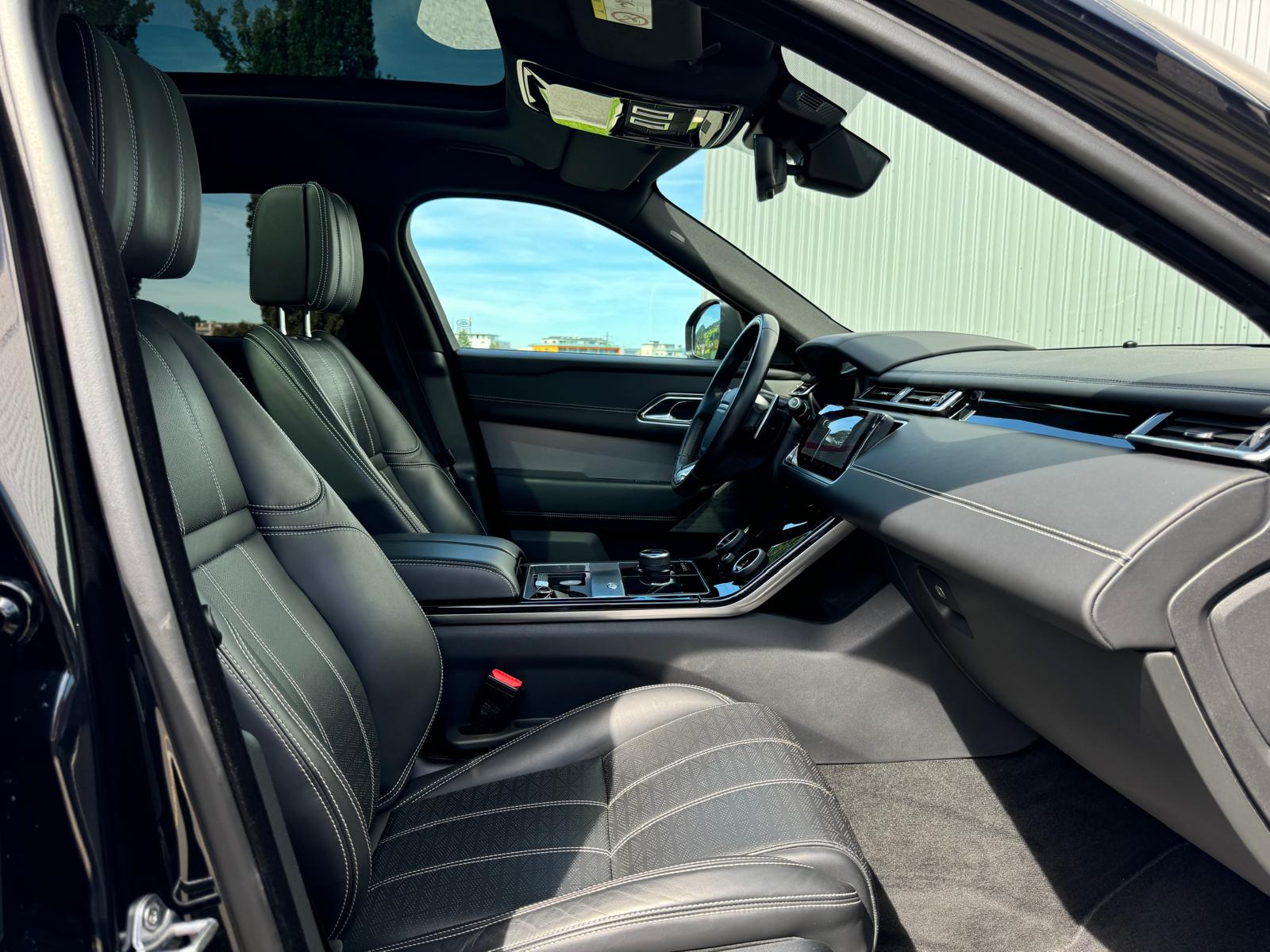 LAND ROVER Range Rover Velar Black R-Dynamic Edition 240 HSE Automatic-image-16