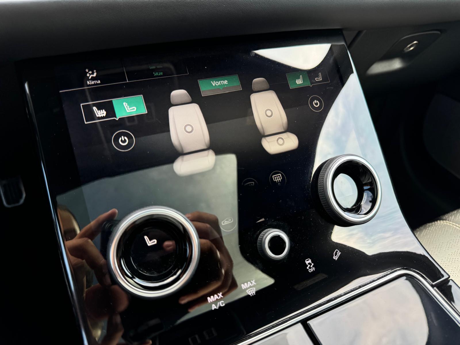 LAND ROVER Range Rover Velar Black R-Dynamic Edition 240 HSE Automatic-image-27