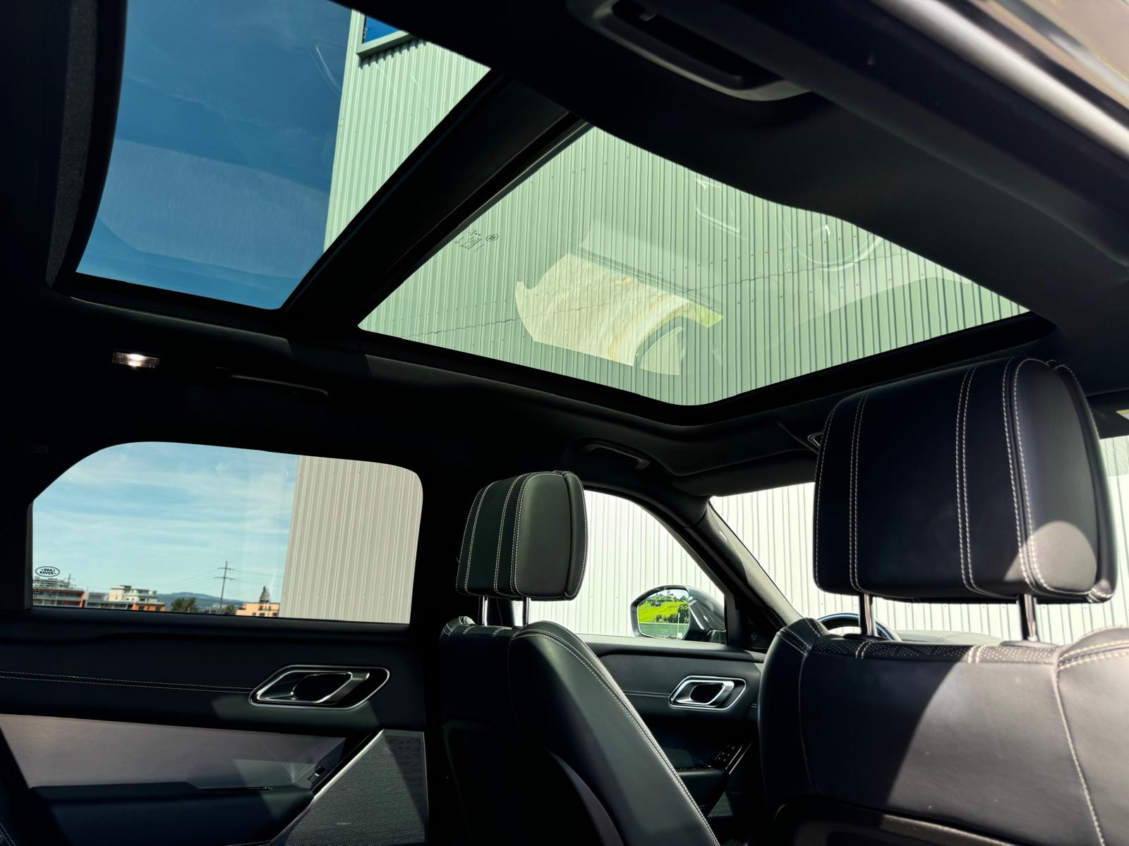LAND ROVER Range Rover Velar Black R-Dynamic Edition 240 HSE Automatic-image-18