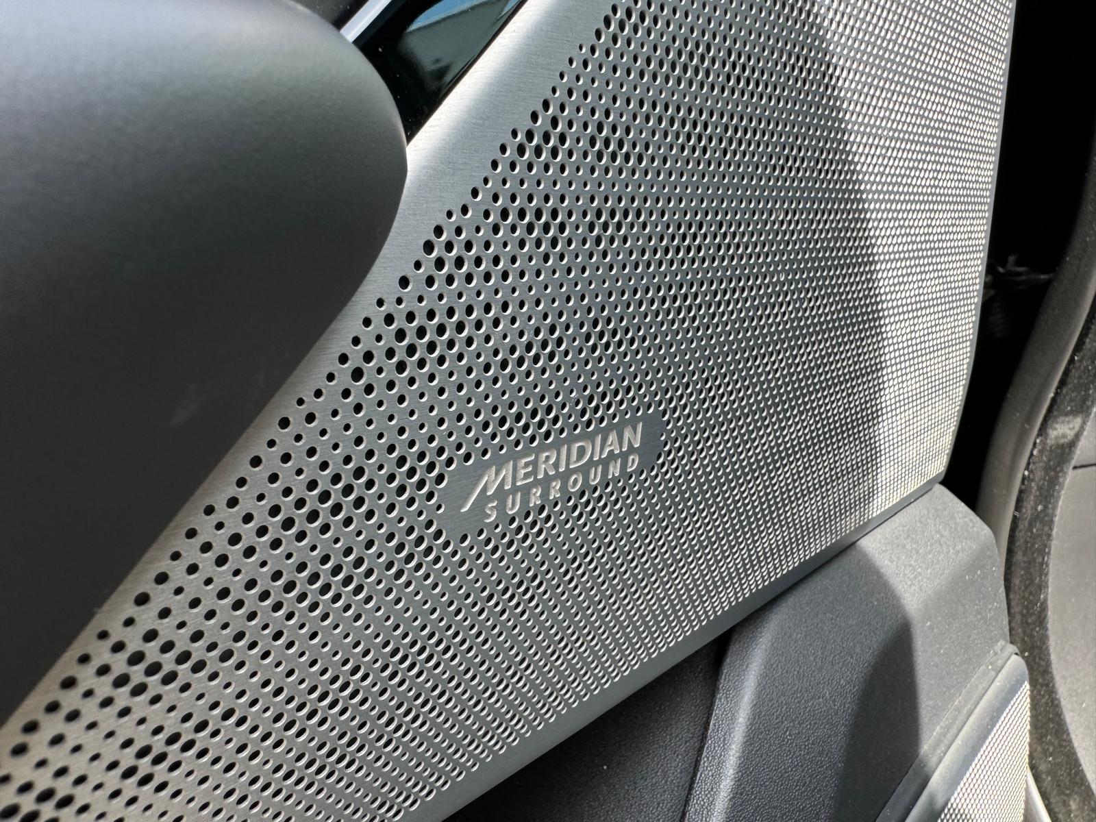 LAND ROVER Range Rover Velar Black R-Dynamic Edition 240 HSE Automatic-image-29