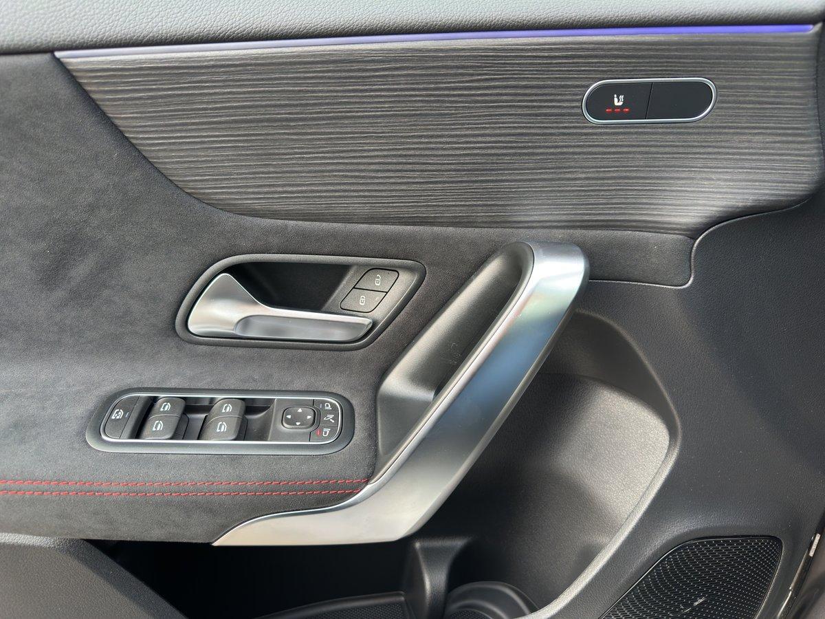 MERCEDES-BENZ A 180 AMG Line-image-8